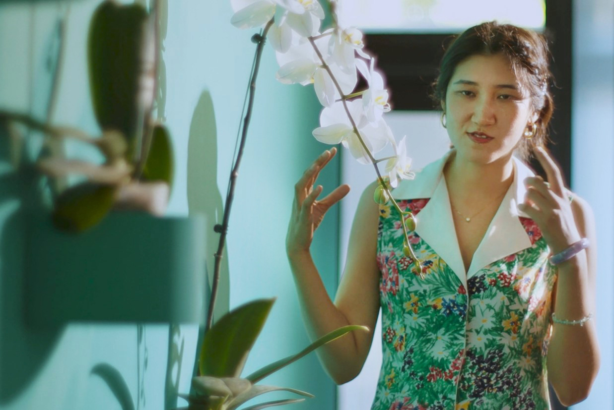 「仙女藝術家」倪瑞宏創作跨越文學、插畫、裝置、雕塑等多元領域。(公視提供)