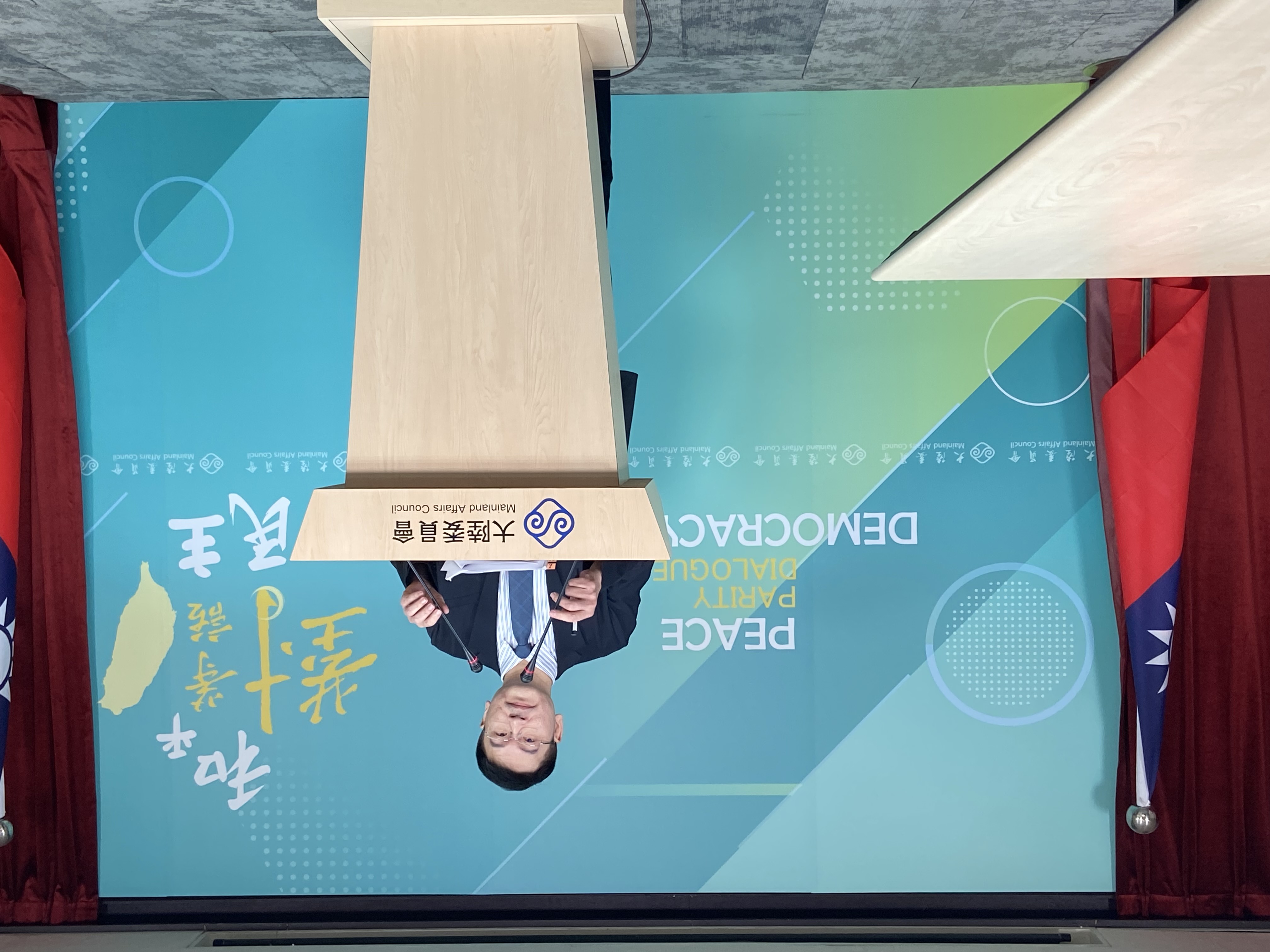 陸委會主委梁文傑針對博愛座讓座爭議疑雲發表看法。（本刊資料照）