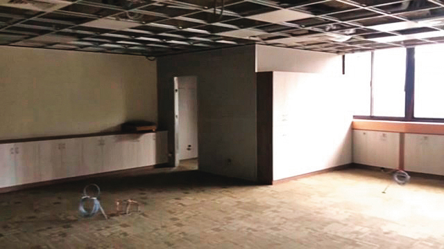 台北市藝文推廣處處長辦公室施工前約十坪，施工後擴增超過一倍。（讀者提供）