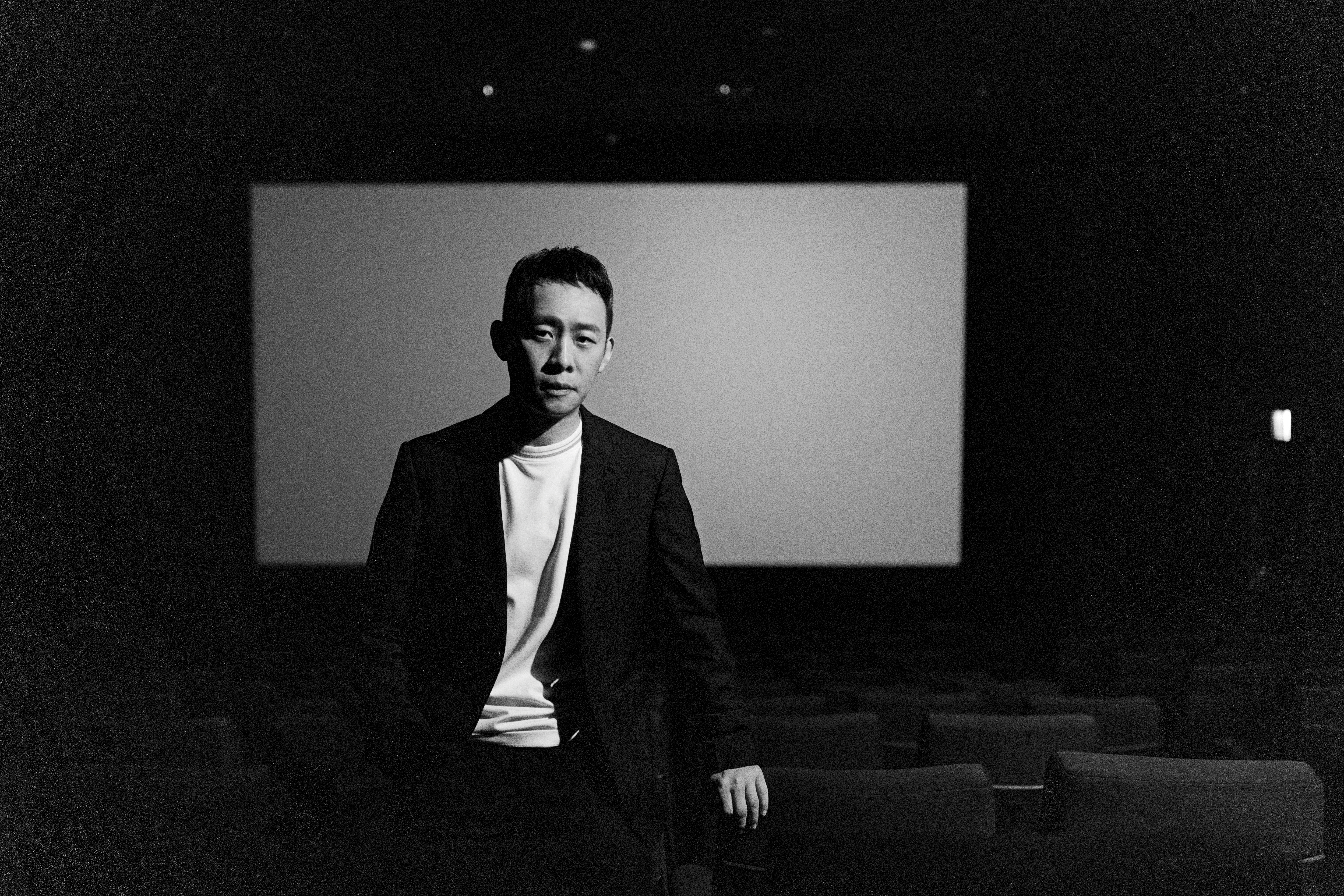 總是在大小銀幕上賣力辦案的張譯，已經快要變成正義的化身，差點就要相信他是個不苟言笑的人。