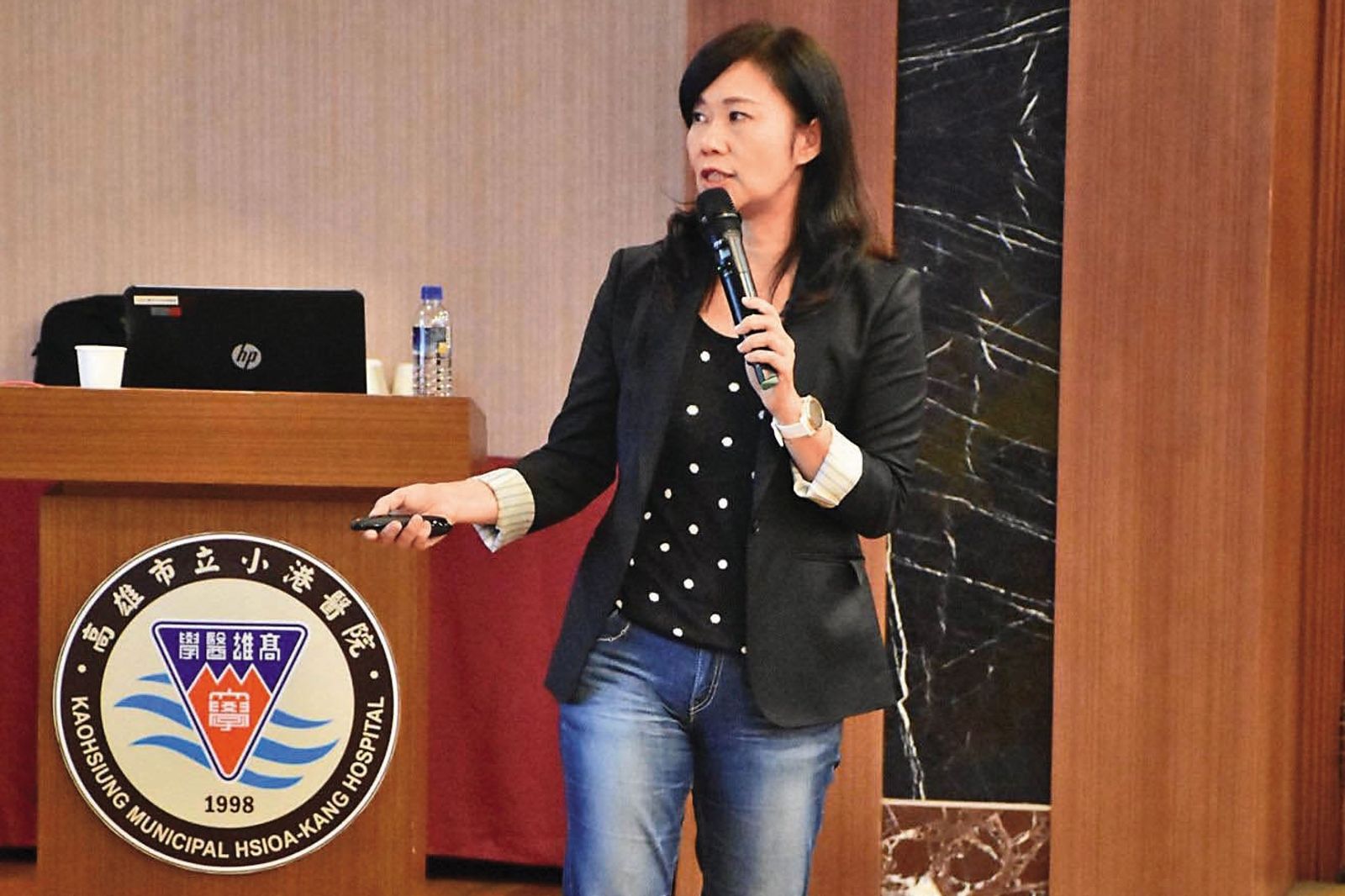 馮明珠是護理師出身,能言善道、公關手腕非常好。(翻攝小港醫院臉書)
