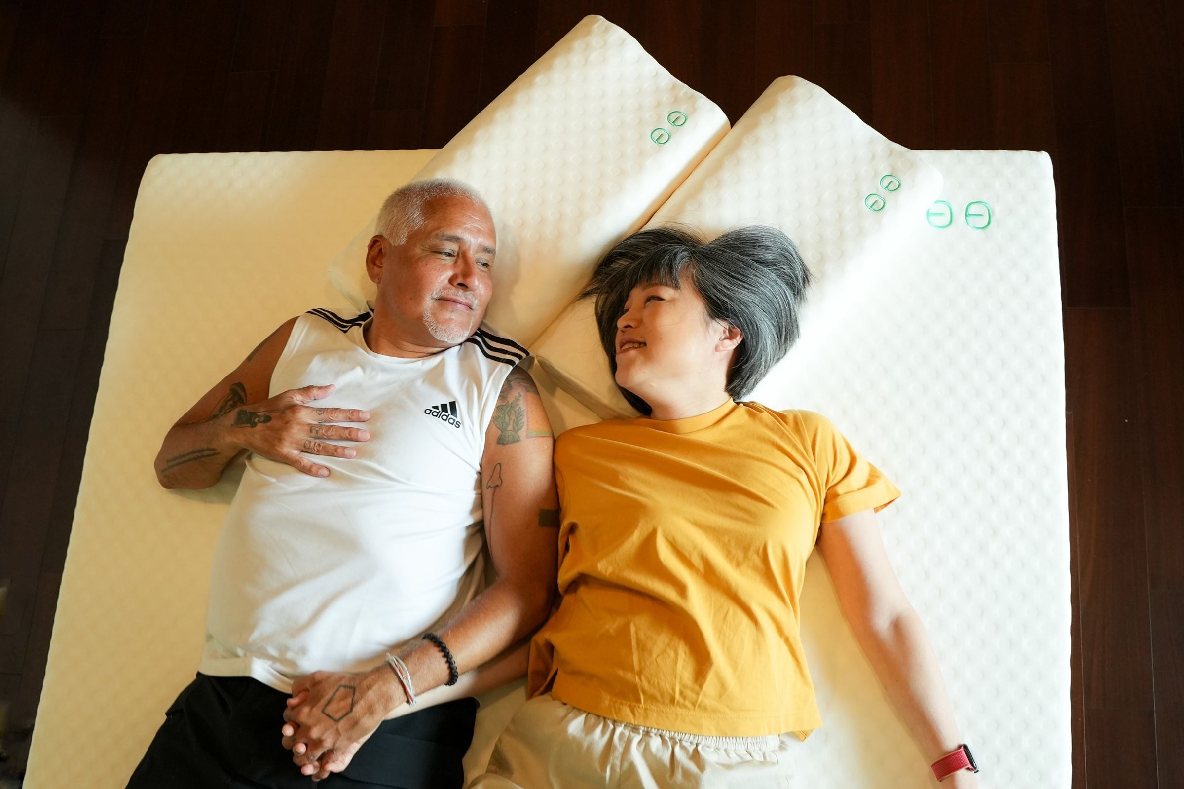 范琪斐與美國老公花了20天決定結束20年的婚姻，原因包括小三、不快樂及對老年生活的想像不一樣。（翻攝臉書）