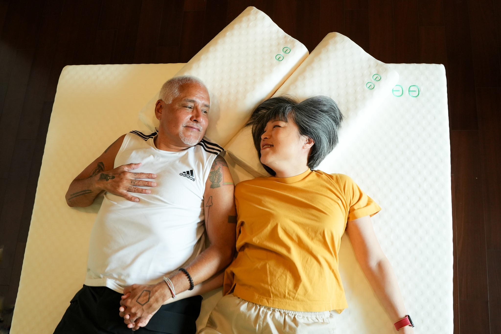 范琪斐與美國老公花了20天決定結束20年的婚姻，原因包括小三、不快樂及對老年生活的想像不一樣。（翻攝臉書）