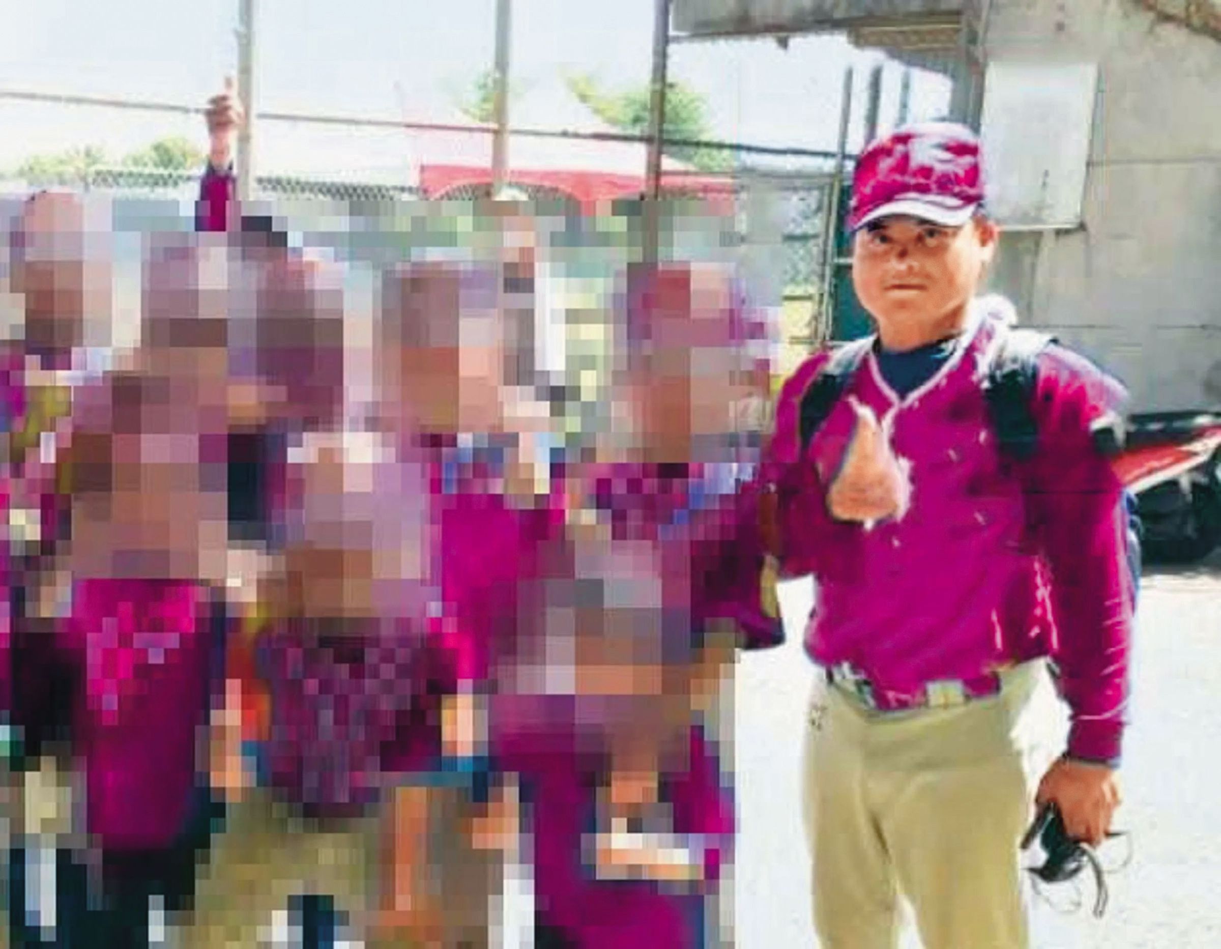 台中少棒教練松志彬(右)6年內侵犯超過80名男童,行徑相當誇張。(翻攝畫面,為保護當事人,圖經變色後製處理)