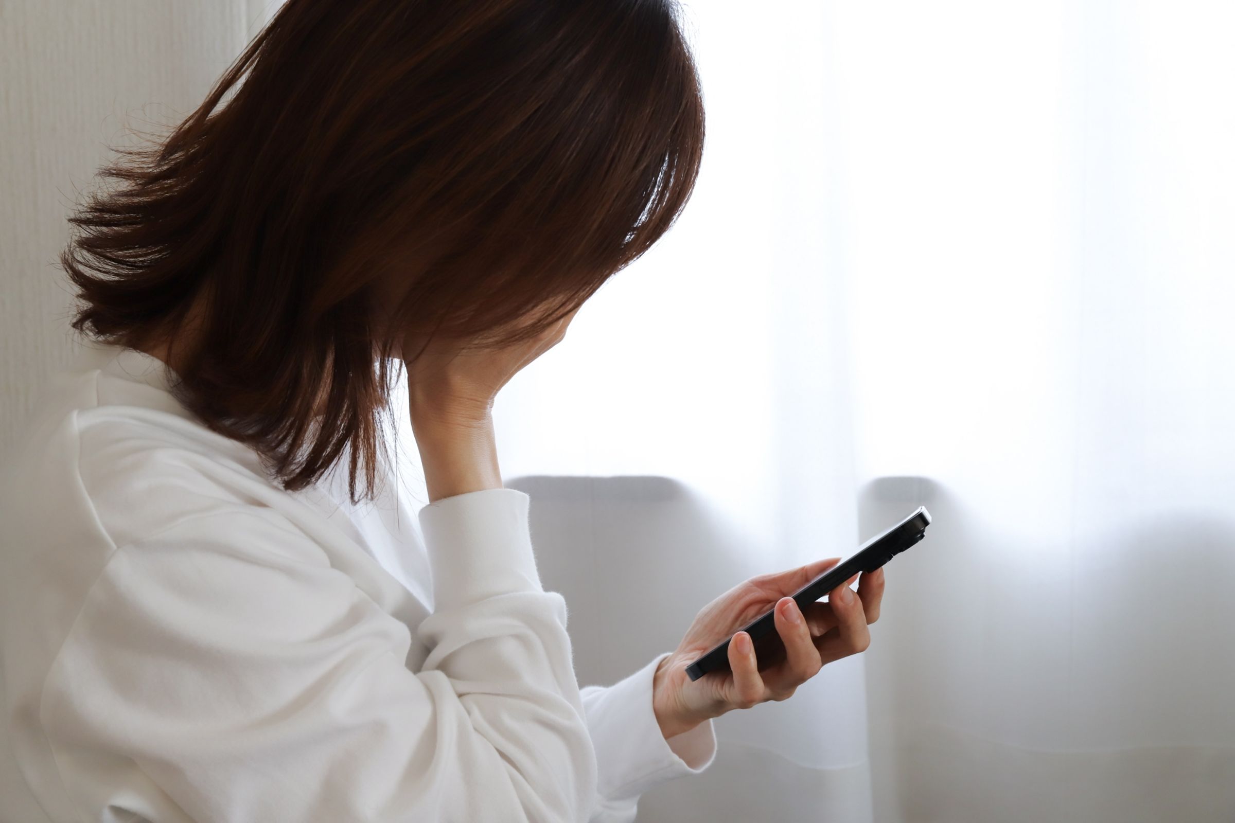 年薪260萬竹科女碩士與已婚上司不倫,遭元配提告後仍繼續痴纏「不願不明不白結束」。(示意圖;photoAC)
