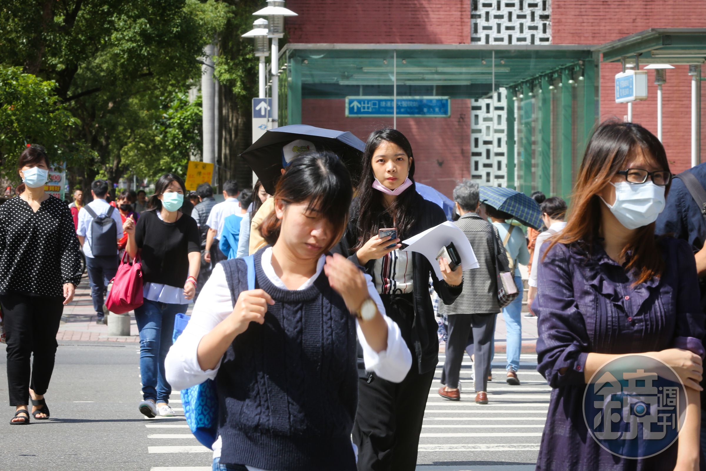 今秋老虎發威,各地多雲到晴。(本刊資料照)