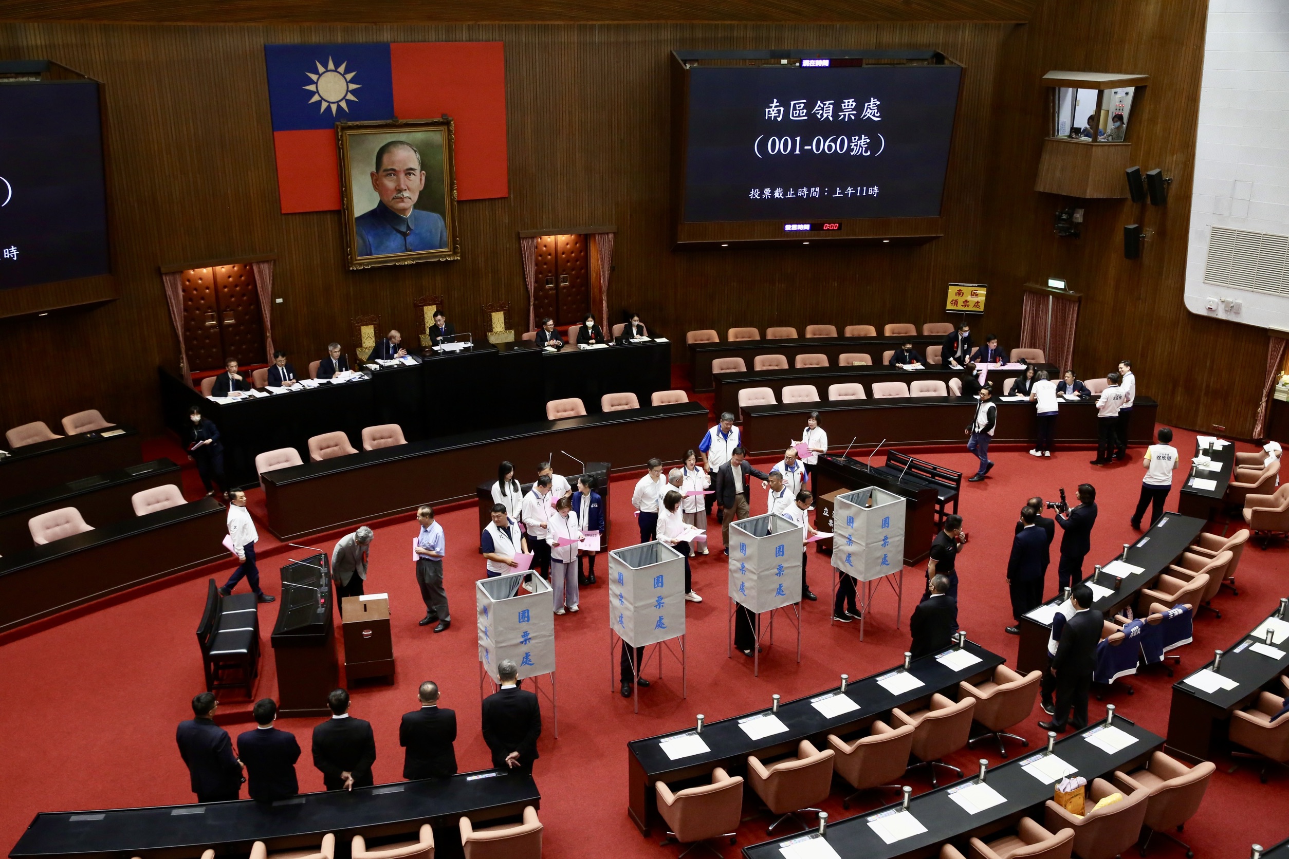 立法院今針對司法院人事同意權案進行審查，7位被提名人的同意票皆未到達門檻。（鏡報董孟航攝）