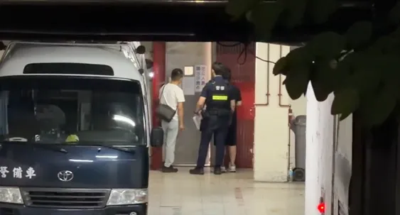 43歲台籍男子涉嫌勒斃36歲泰國籍女友，中檢訊後以殺人罪嫌向法院聲請羈押獲准。（翻攝畫面）