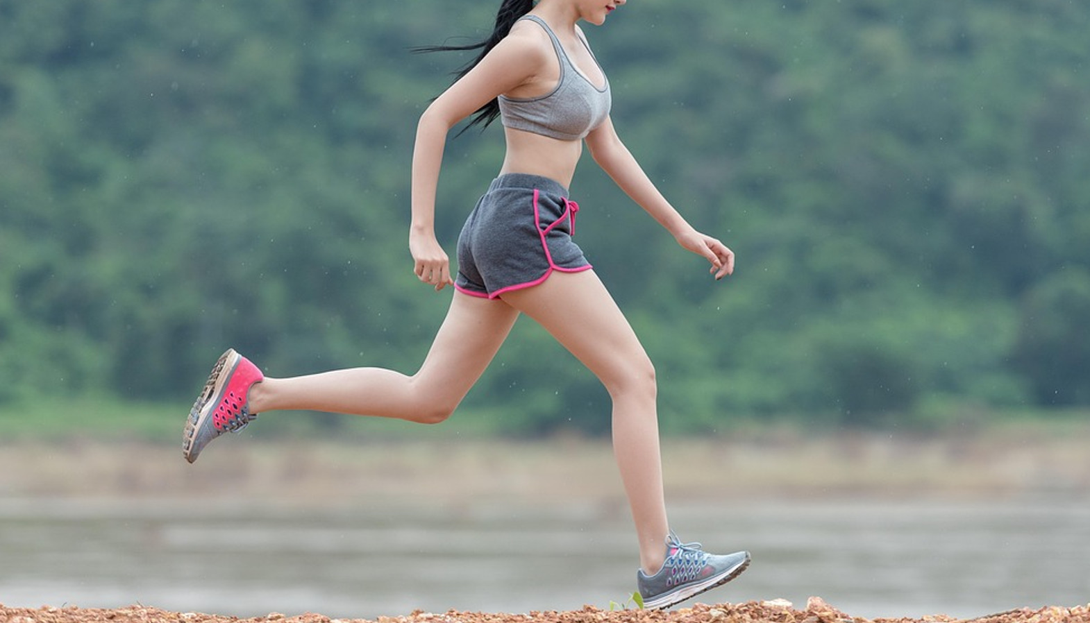營養師薛曉晶透露一位50歲女副總雖維持跑步運動，但難以突破減肥停滯期。（示意圖，pixabay）