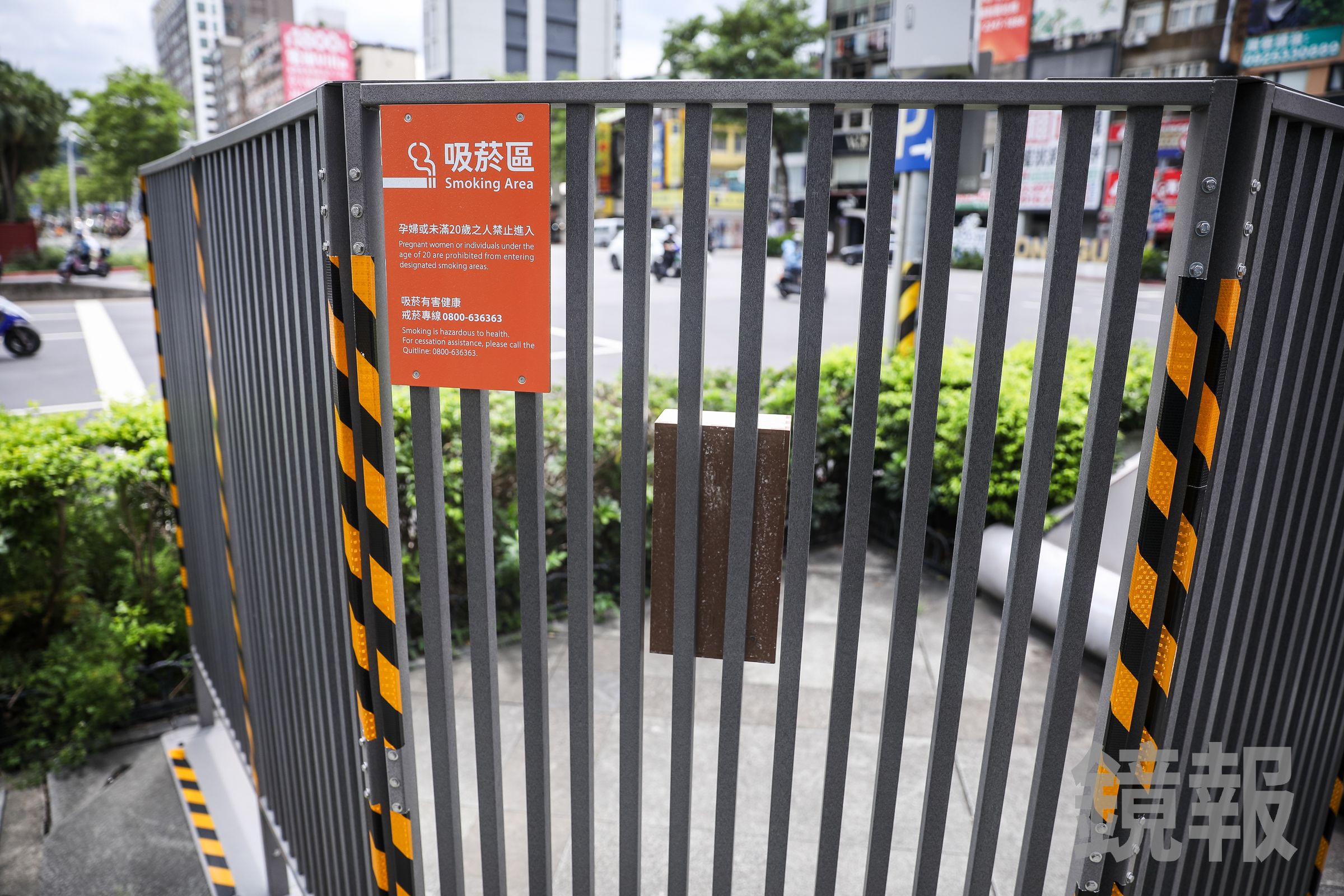 公館露天吸菸區飽受網友議論。（鏡報鄒保祥）