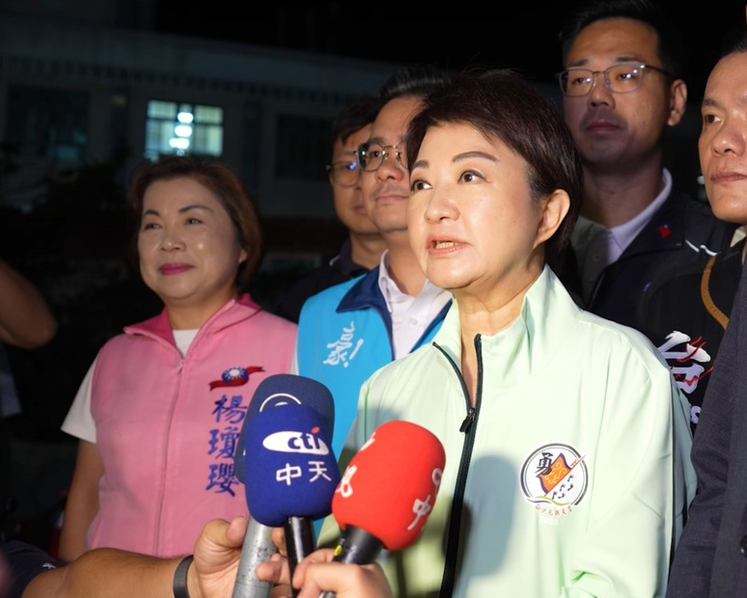 台中市長盧秀燕12日進香白沙屯媽。(台中市府提供)