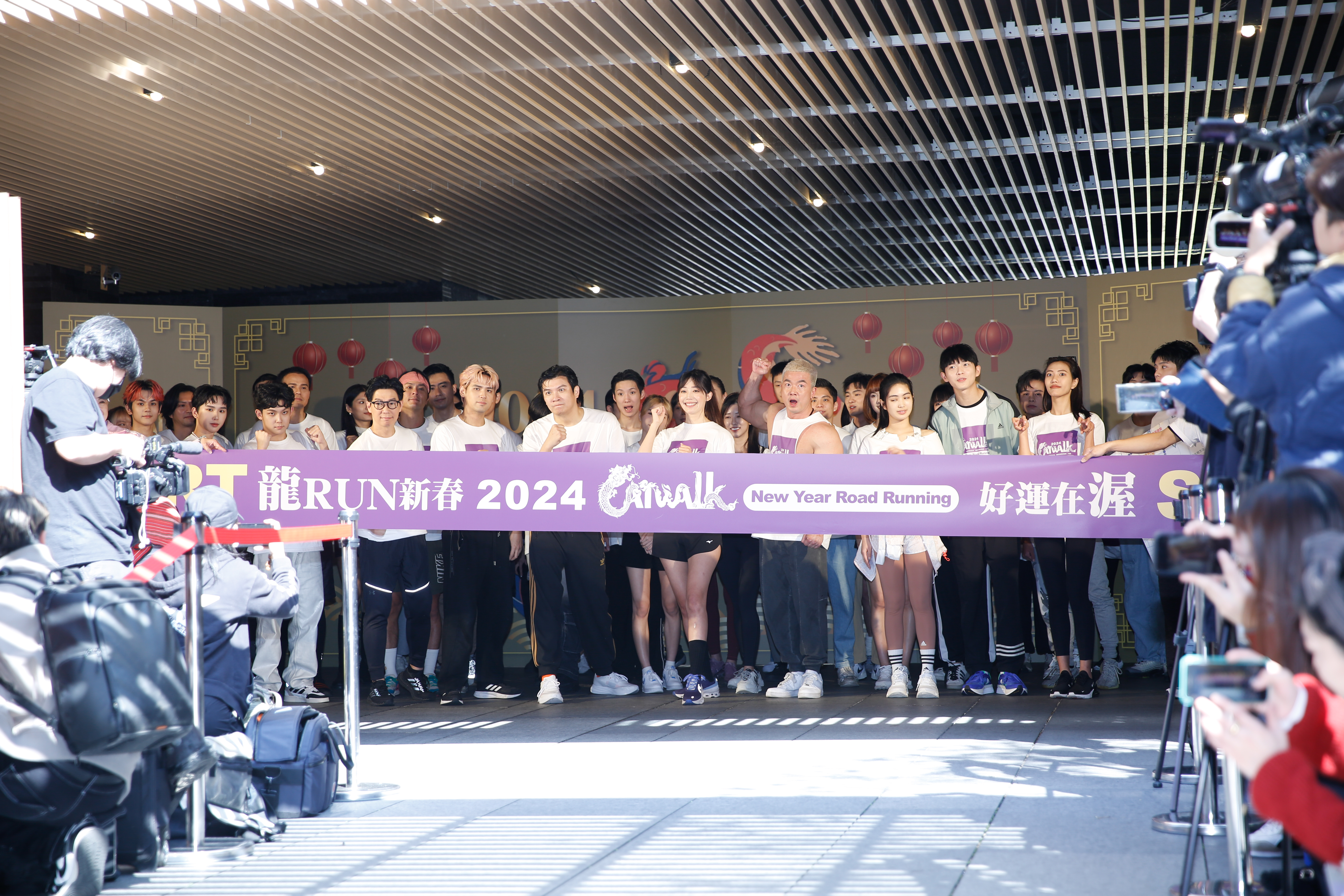 凱渥集團暨種子音樂15日舉辦開工記者會，眾多藝人一同出席。