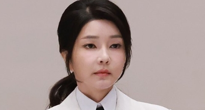 南韓前第一夫人金建希身陷多重弊案。（翻攝自X）