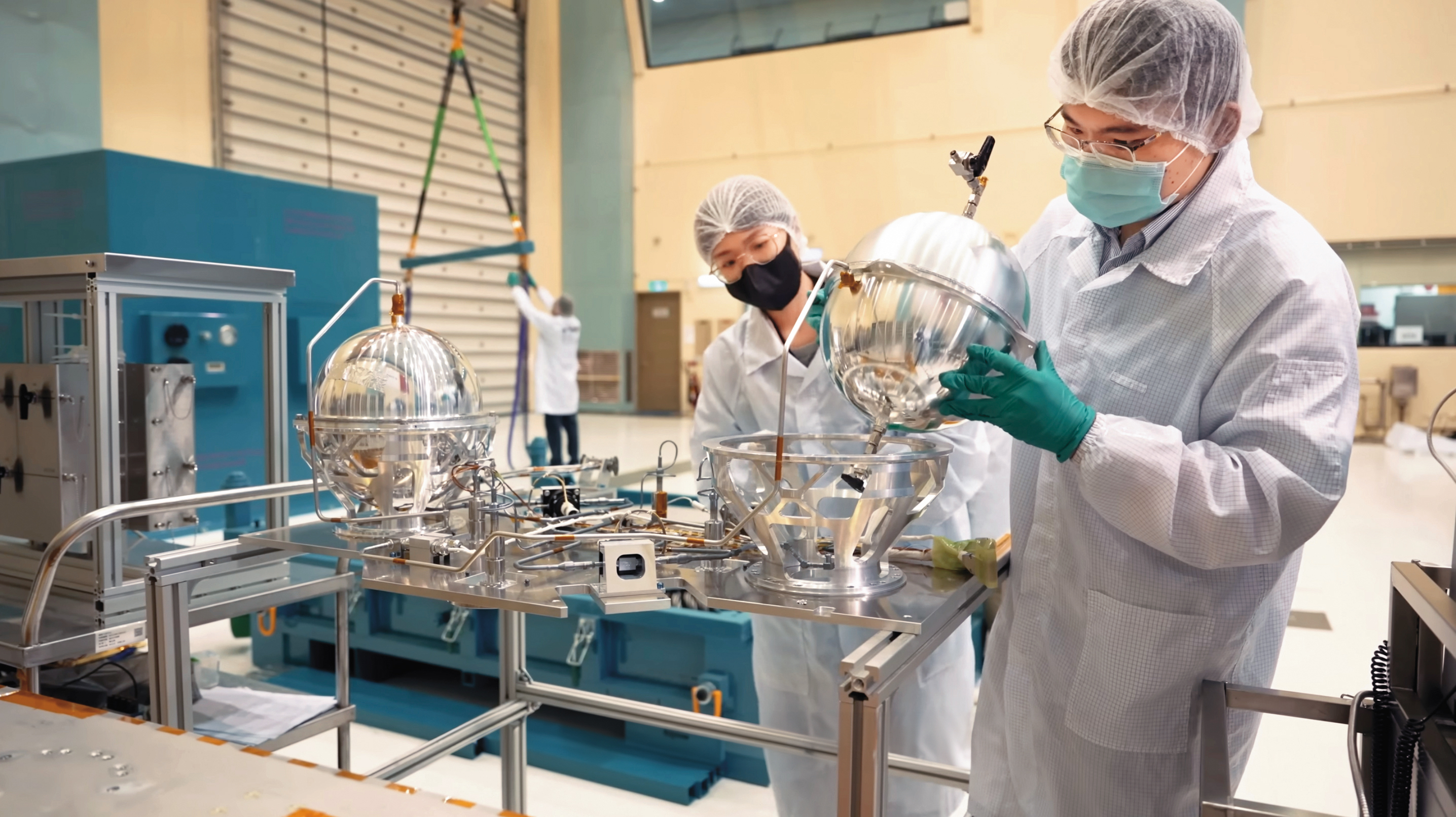 福衛8號星系的成功,背後有十多家參與打造關鍵元件,一條台灣太空產業鏈已然成形。圖為福8關鍵元件過氧化氫推進器畫面。(翻攝國家太空中心YT頻道)