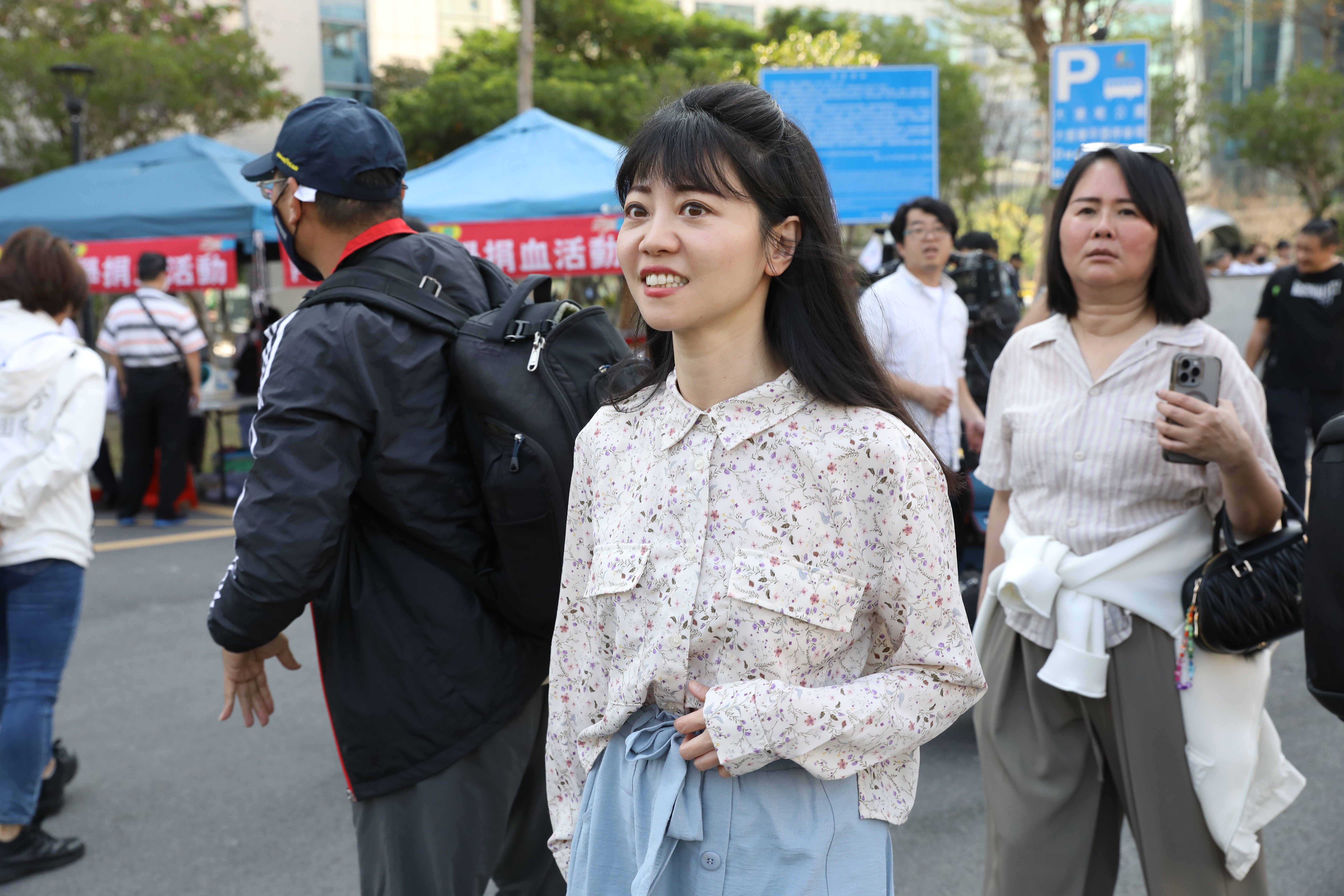 高嘉瑜今po文爆料，台北市重陽敬老禮金傳單上的QR碼出包，掃進去竟出現「上海市區公所」的字樣。（本刊資料照）