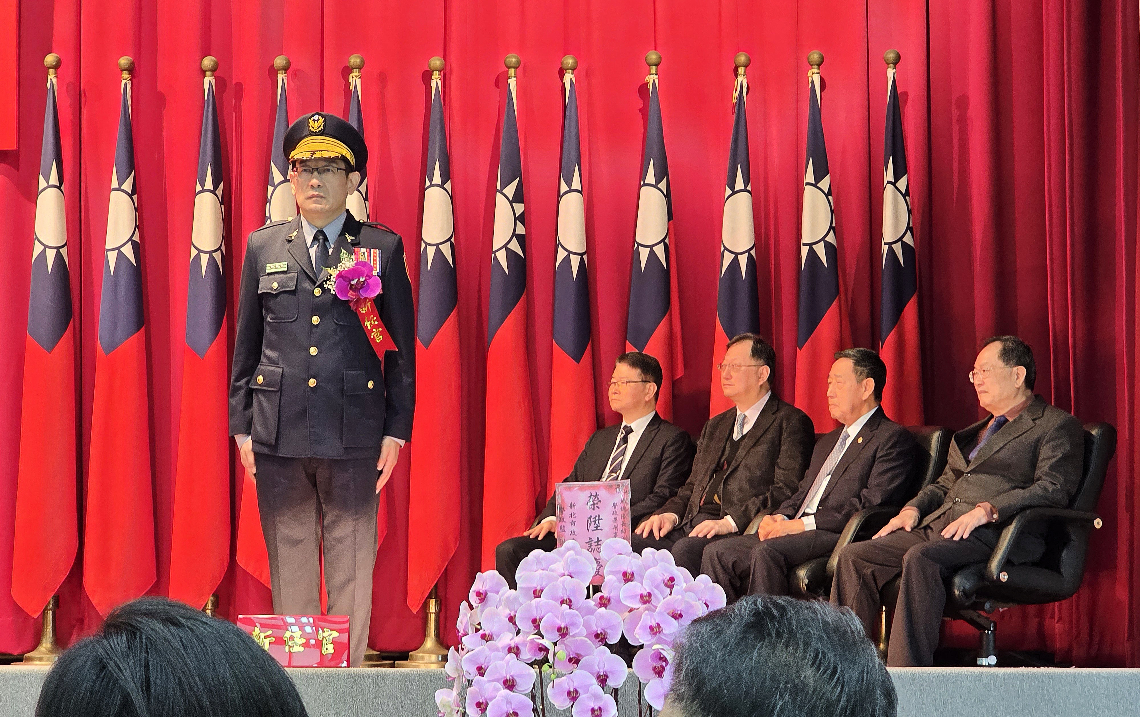 刑事警察局今（20日）日上午辦理卸、新任局長交接，由邱紹洲接棒。（刑事局提供）