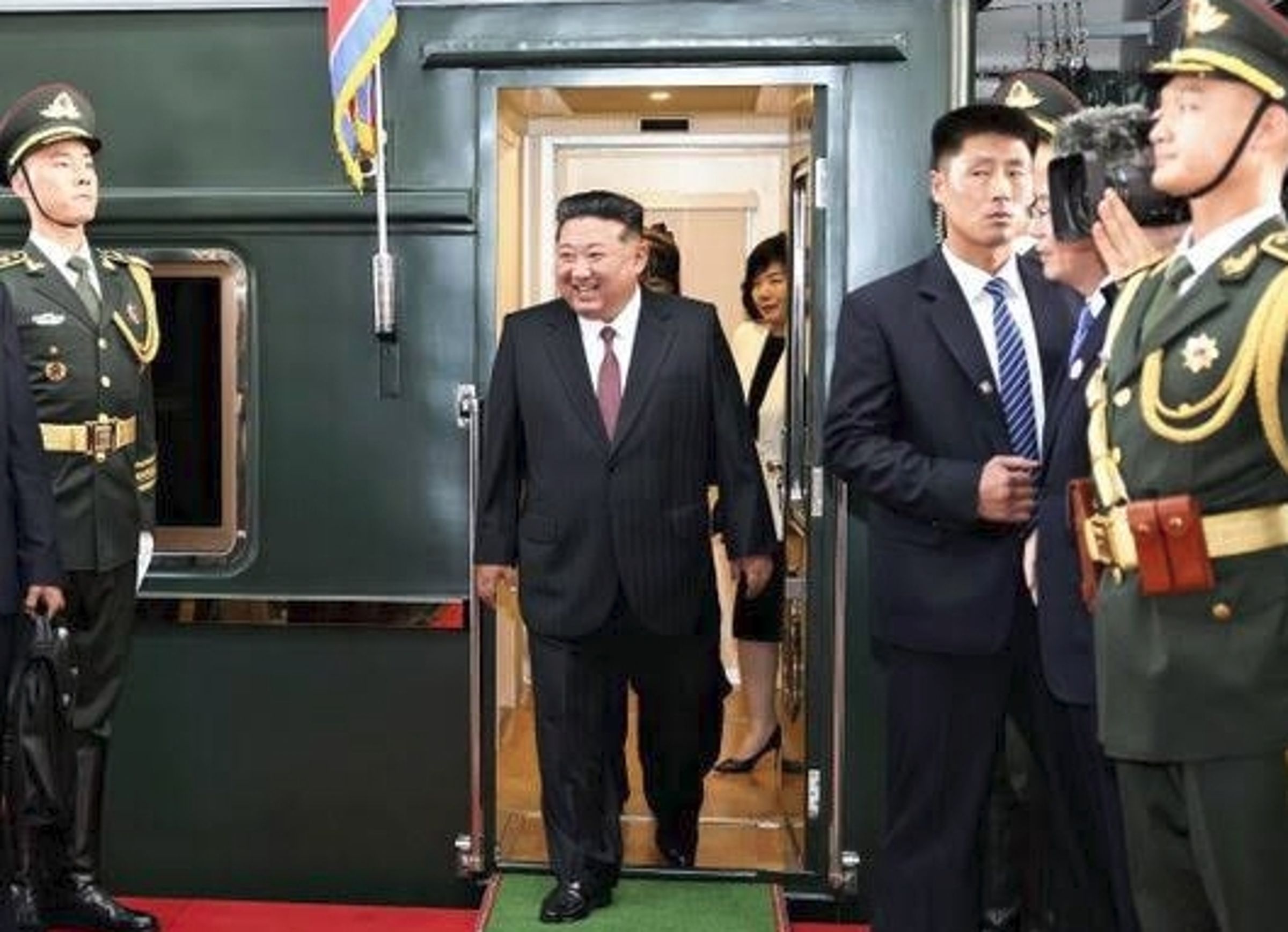 北韓最高機密!金正恩出國必備「專用馬桶」。(翻攝自X@matsuhis1)