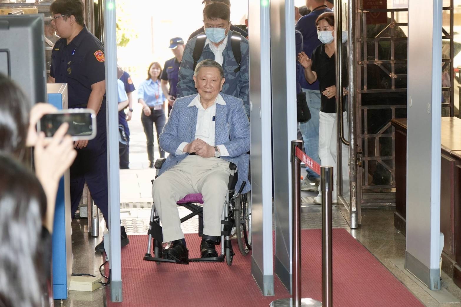 台北地院審理前台北市長柯文哲京華城與政治獻金案，日前傳喚轉作證人的前威京集團董事長沈慶京出庭。