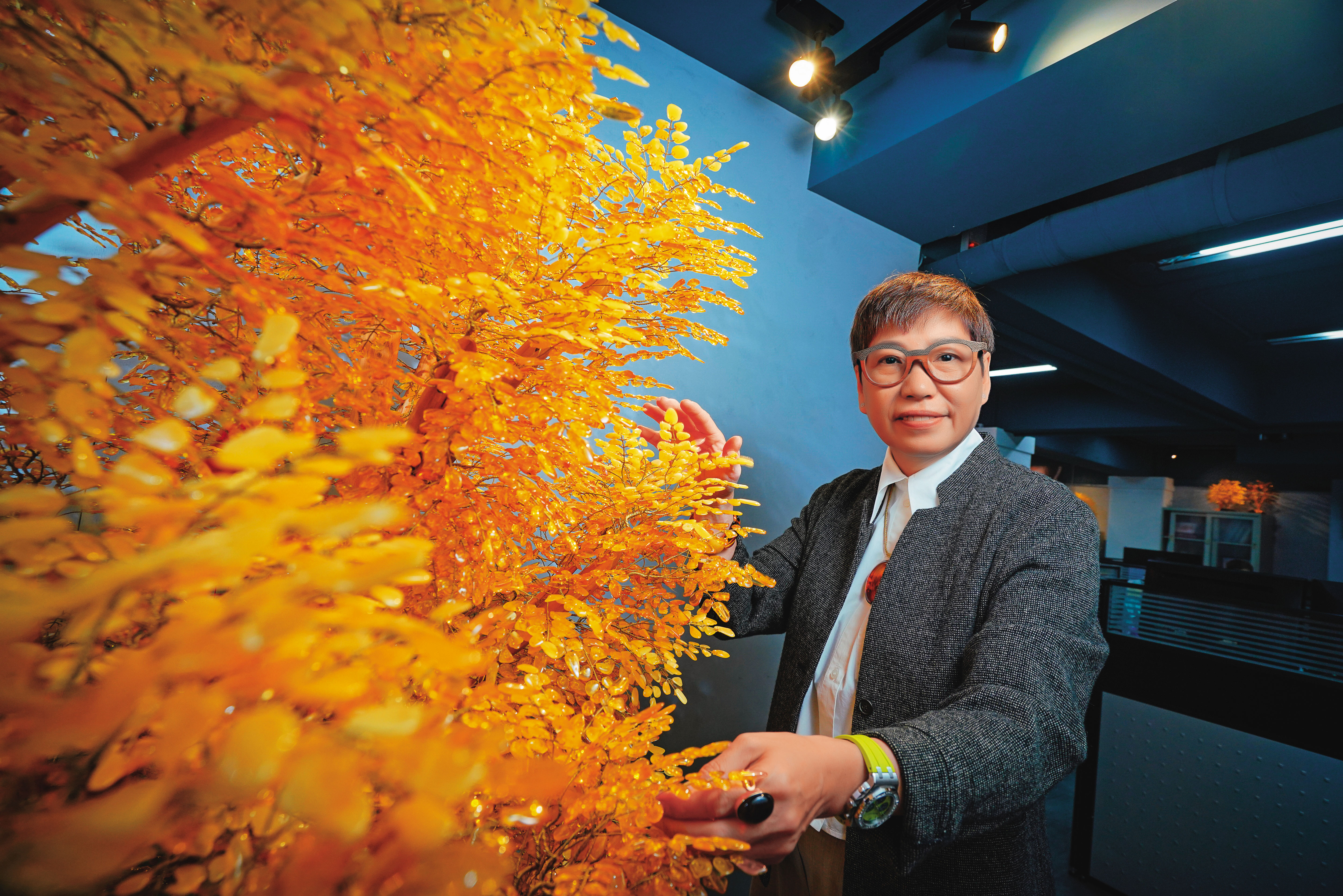 電視購物起家的劉香秀，做生意首重誠信。她替消費者把關，只賣波蘭原礦海珀，在市場亂象中突圍，去年營收破6億元。