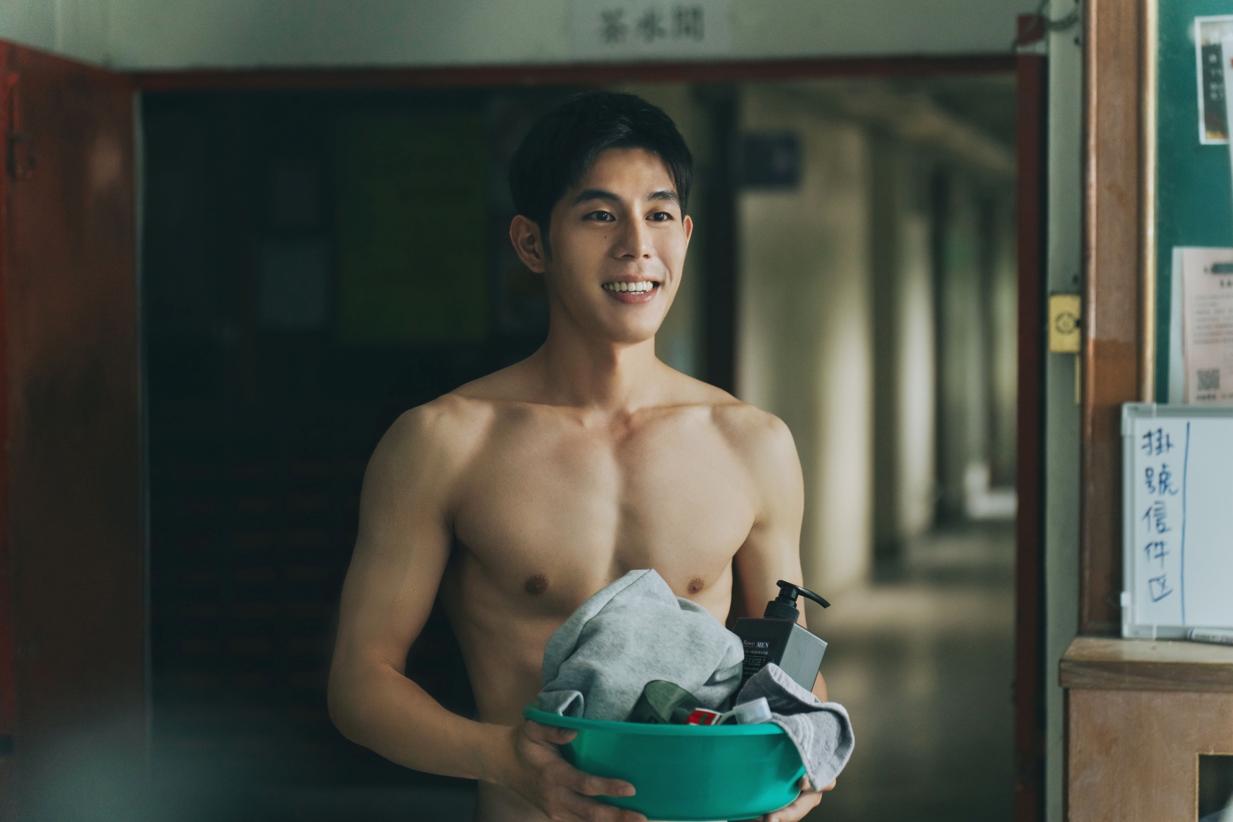 詹懷雲的好身材眾人皆知，電影沒放過他，給了他一場洗澡戲以饗粉絲。（紅杉娛樂提供）