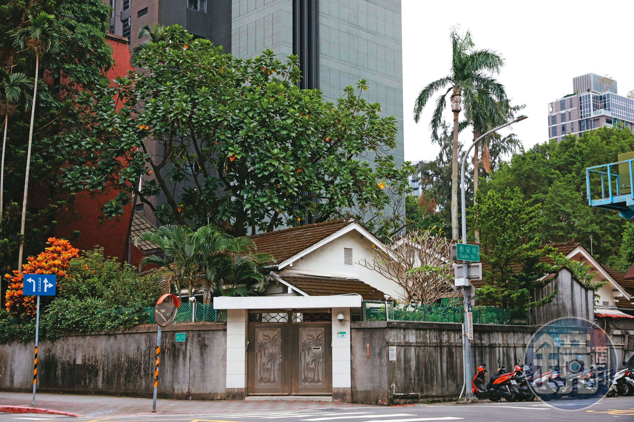 徐益梁、陳姓諮議下班後約會的行政院副院長官邸目前閒置中,今年5月前鄭文燦入住於此。