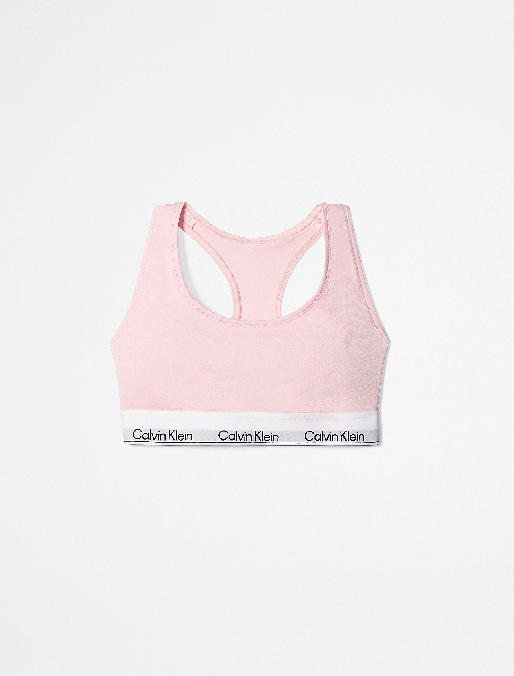情人節系列運動內衣有柔和的粉色調。價格店洽（Calvin Klein提供）