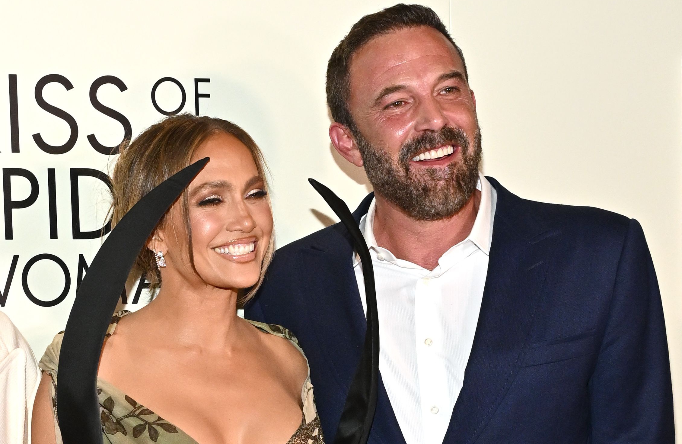 珍妮佛羅培姿（左）與班艾佛列克（右）在離婚後首度同台合照，大家覺得他們心裡在想什麼？（東方IC）