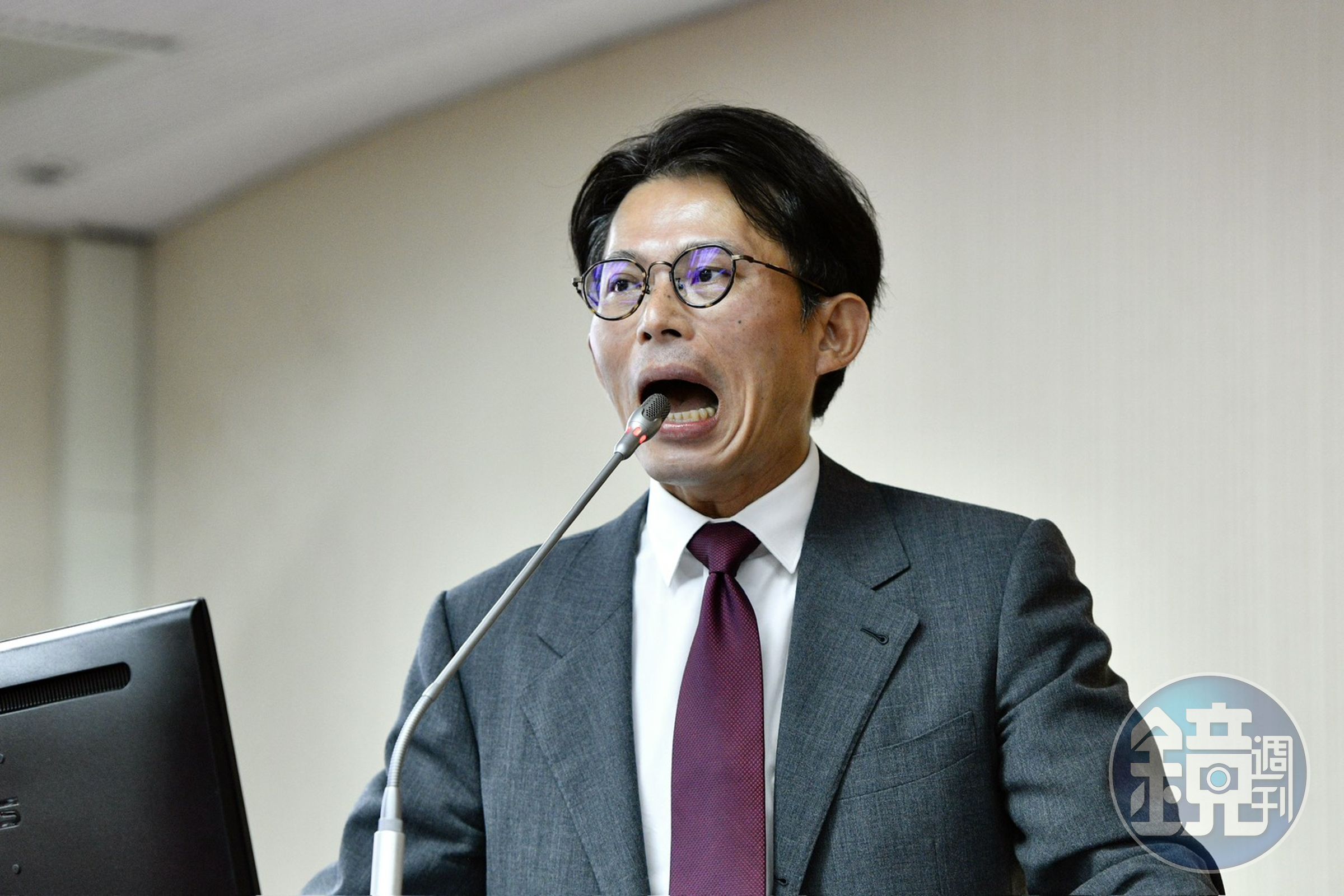 黃國昌聲稱他自己坦坦蕩蕩沒在怕,一切依照法律程序來進行。(鏡報李智為)