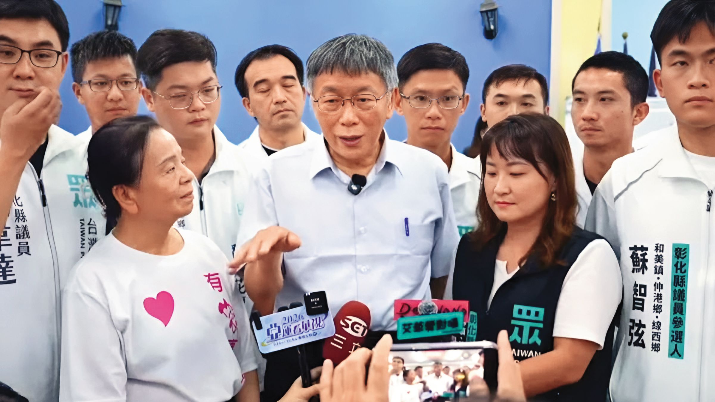 面對九合一倒數,柯文哲啟動輔選行程,拚助白營吸票。(民眾黨提供)