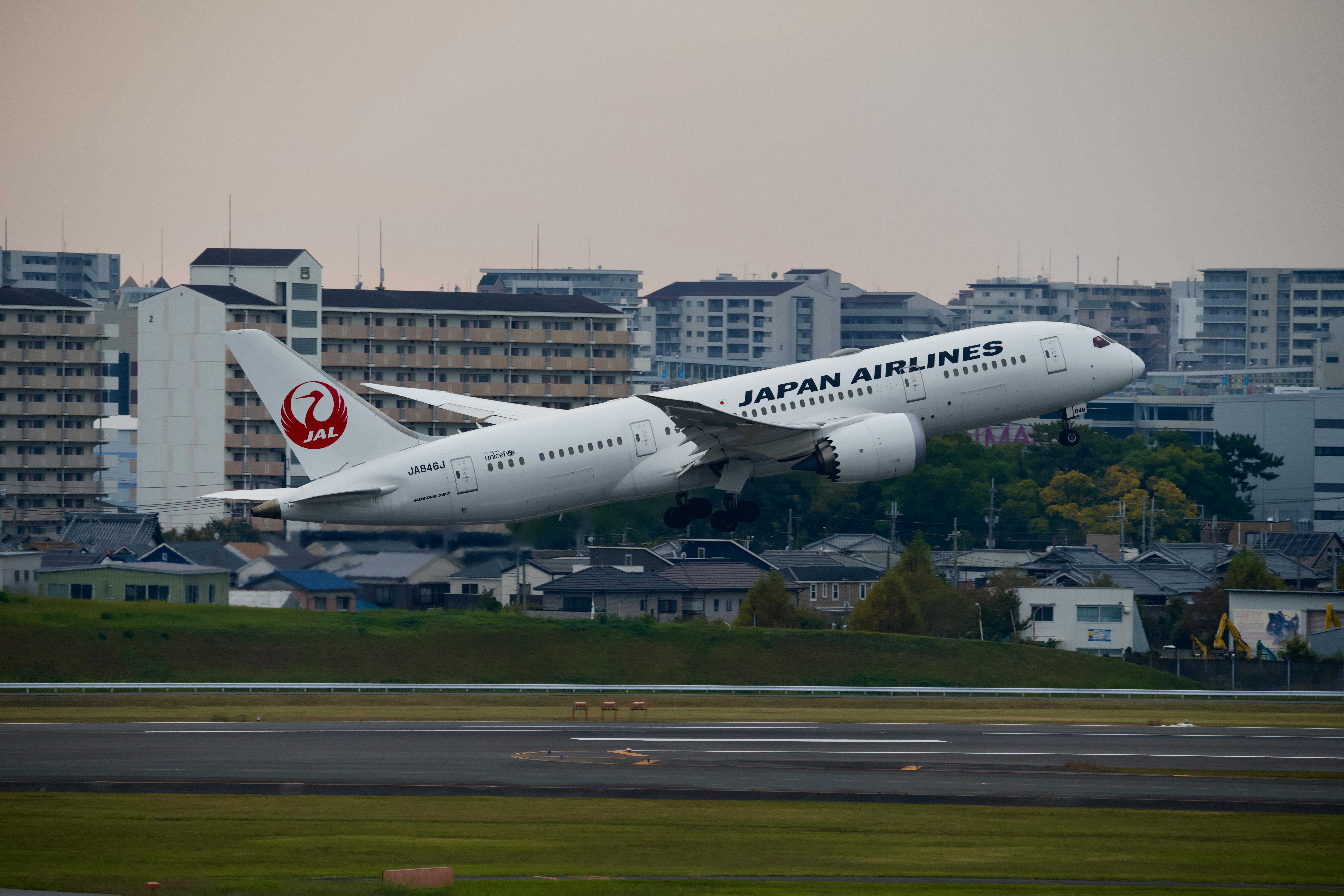 日本航空645班機上午驚傳輪胎異常，緊急改降成田機場。示意圖（pexels提供）