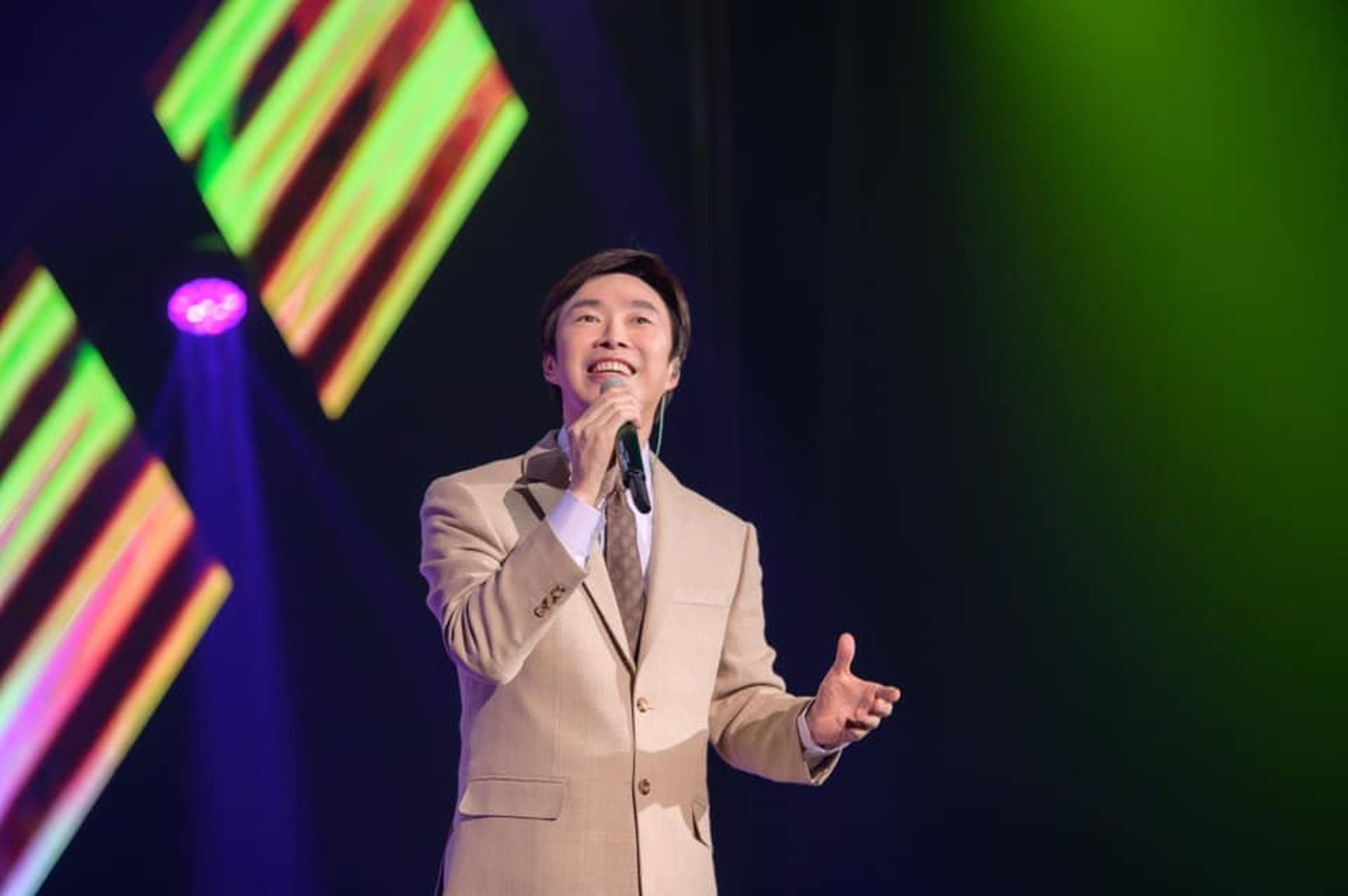 費玉清退隱數年,但對流浪動物的愛不曾間歇。(翻攝費玉清臉書)