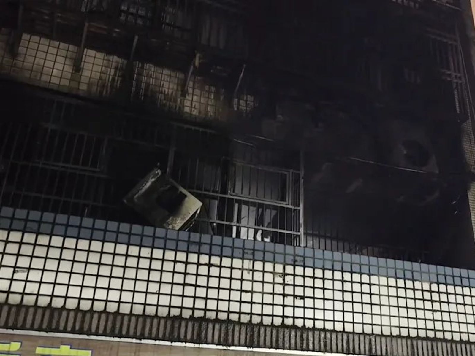 新莊清晨惡火! 16歲少女逃生不及身亡