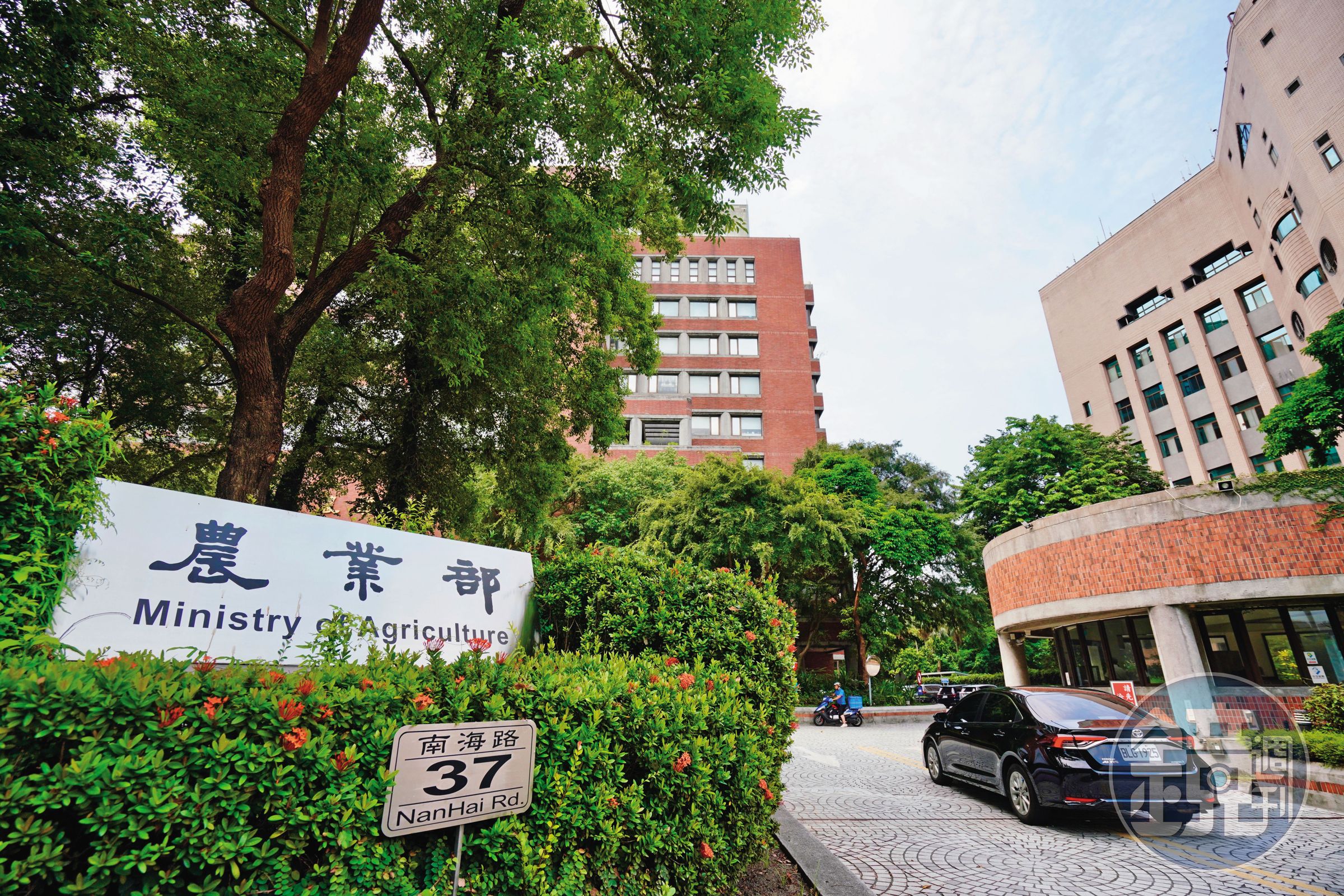 針對農地轉型太陽能發電，農業部提出三大原則，包含不影響糧食安全、農漁民權利和環境生態。