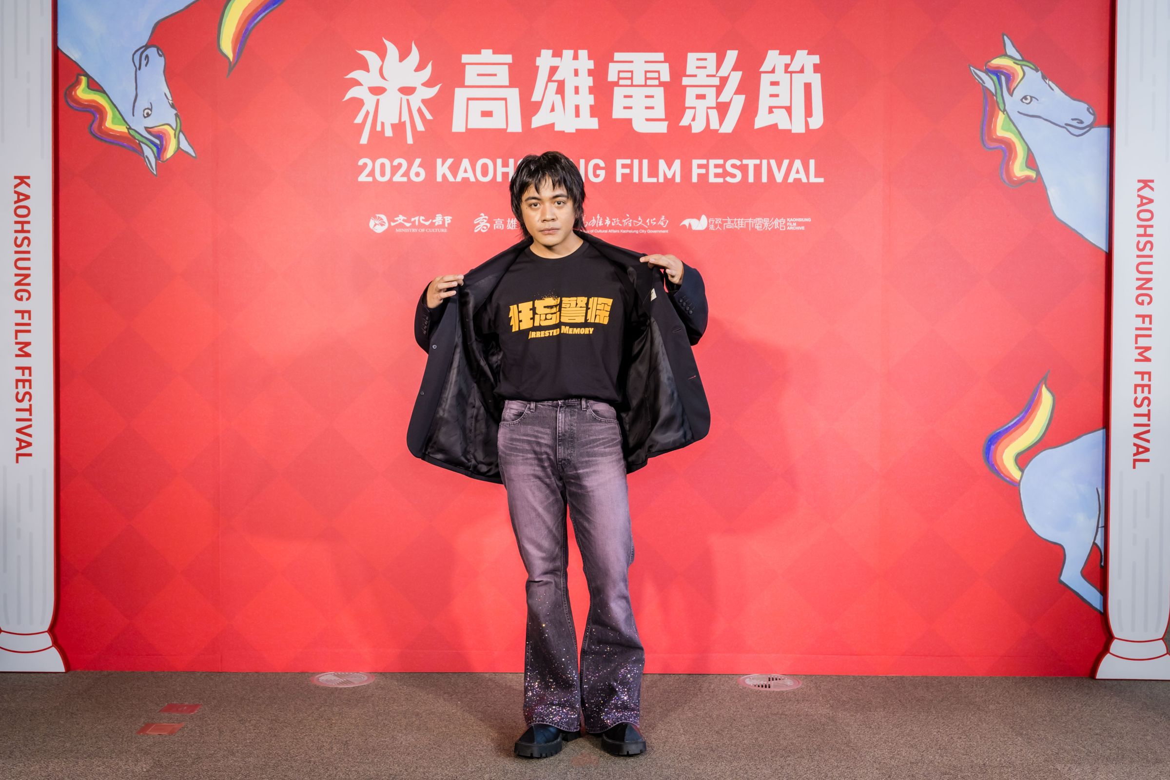 喬瑟夫果然張嘴便是哏，被問到參演的電影入圍11項金馬，家族的人有沒有表示？他笑回「我都要選村長了！」（高雄電影節提供）