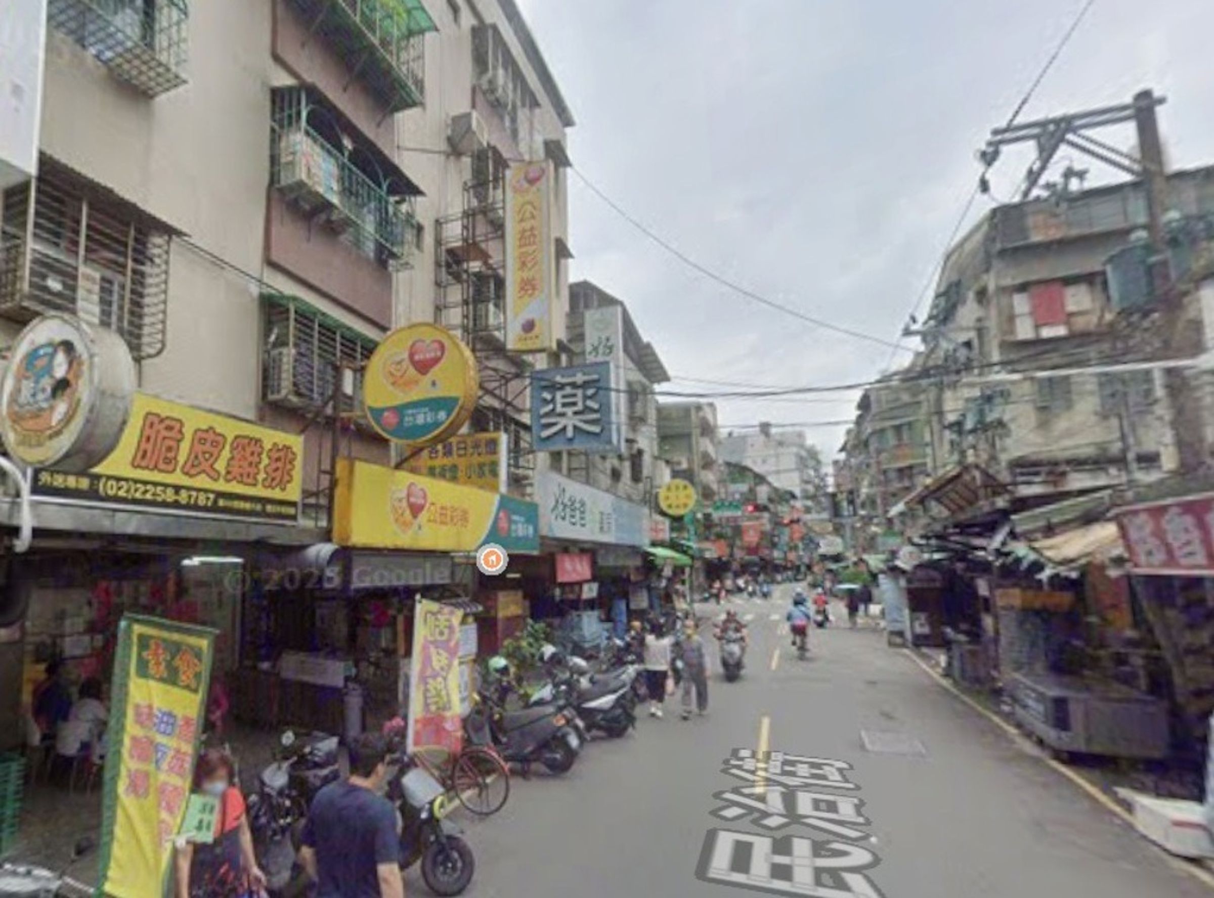 新北市板橋的福泰彩券行昨開出威力彩頭獎，引發質疑，店家驚覺隨即修正。（翻攝自Google Maps）