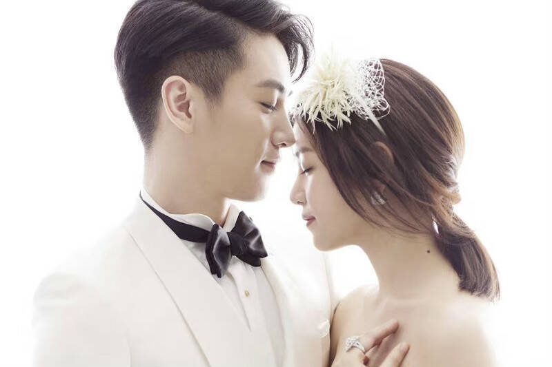 陳妍希和陳曉驚傳婚變。（翻攝自陳妍希微博）