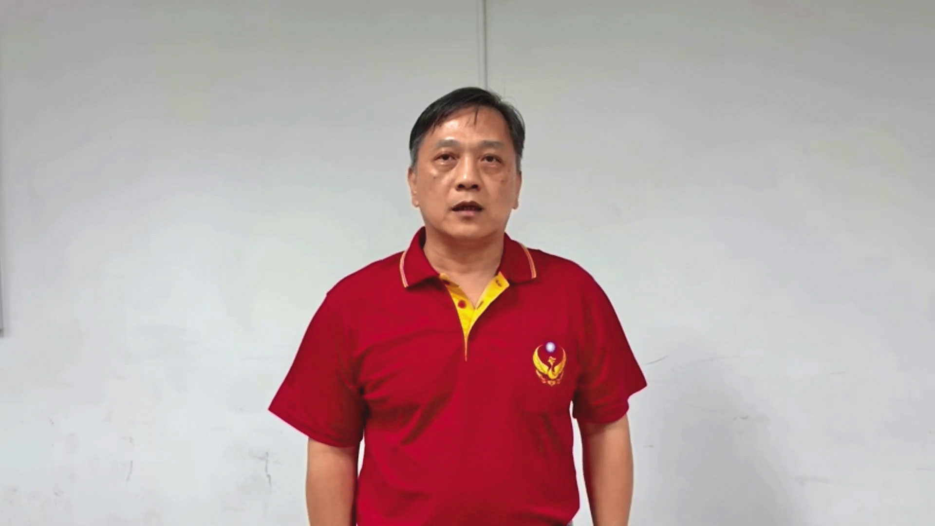 消防署訓練中心科長周鴻呈（圖）是陳慧娟丈夫，前年11月也出席陳錦龍的離婚協調會。（翻攝畫面）
