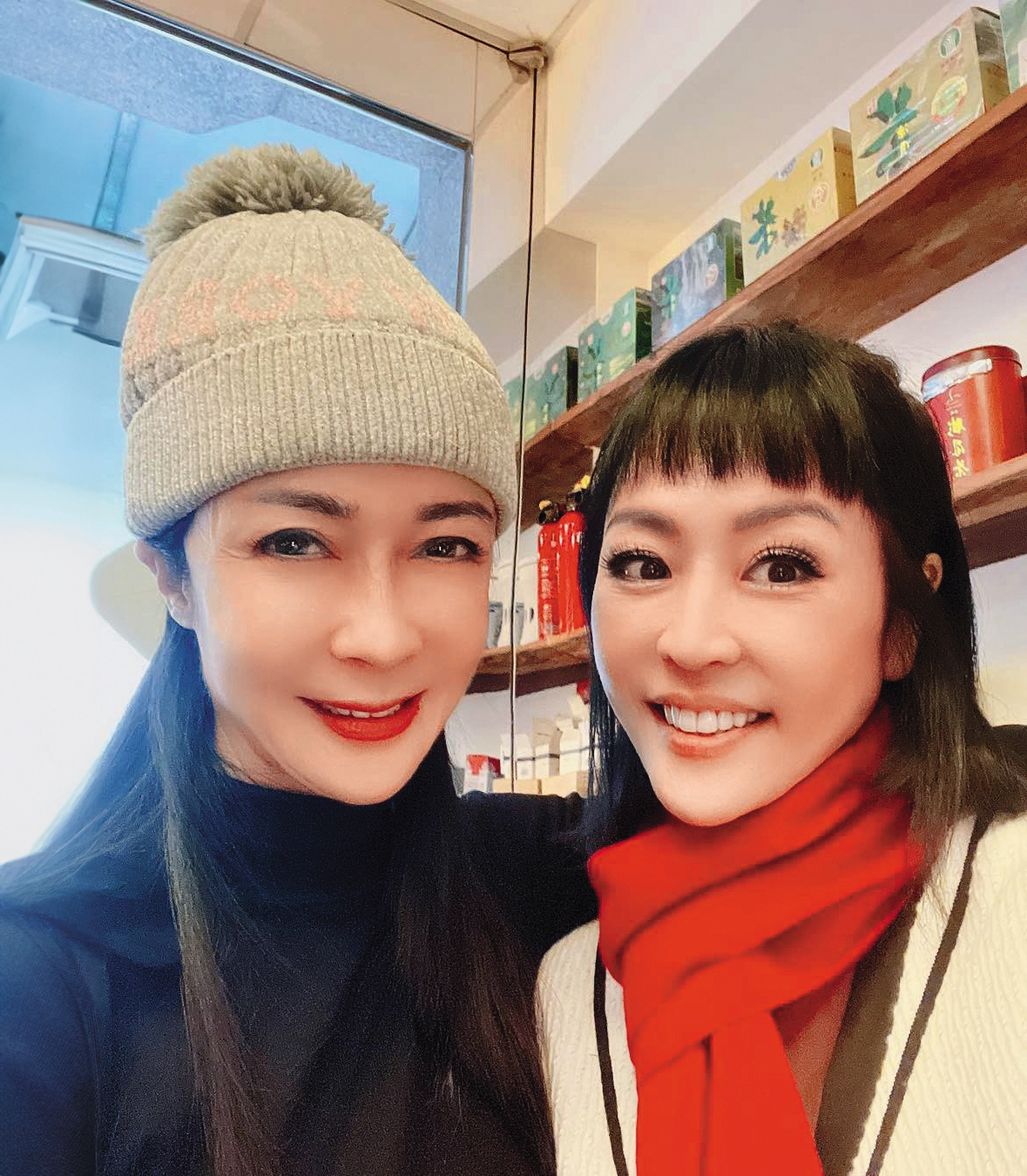 顧婕出院後,同是癌友的唐玲(右)經常關心。(翻攝自顧婕IG)