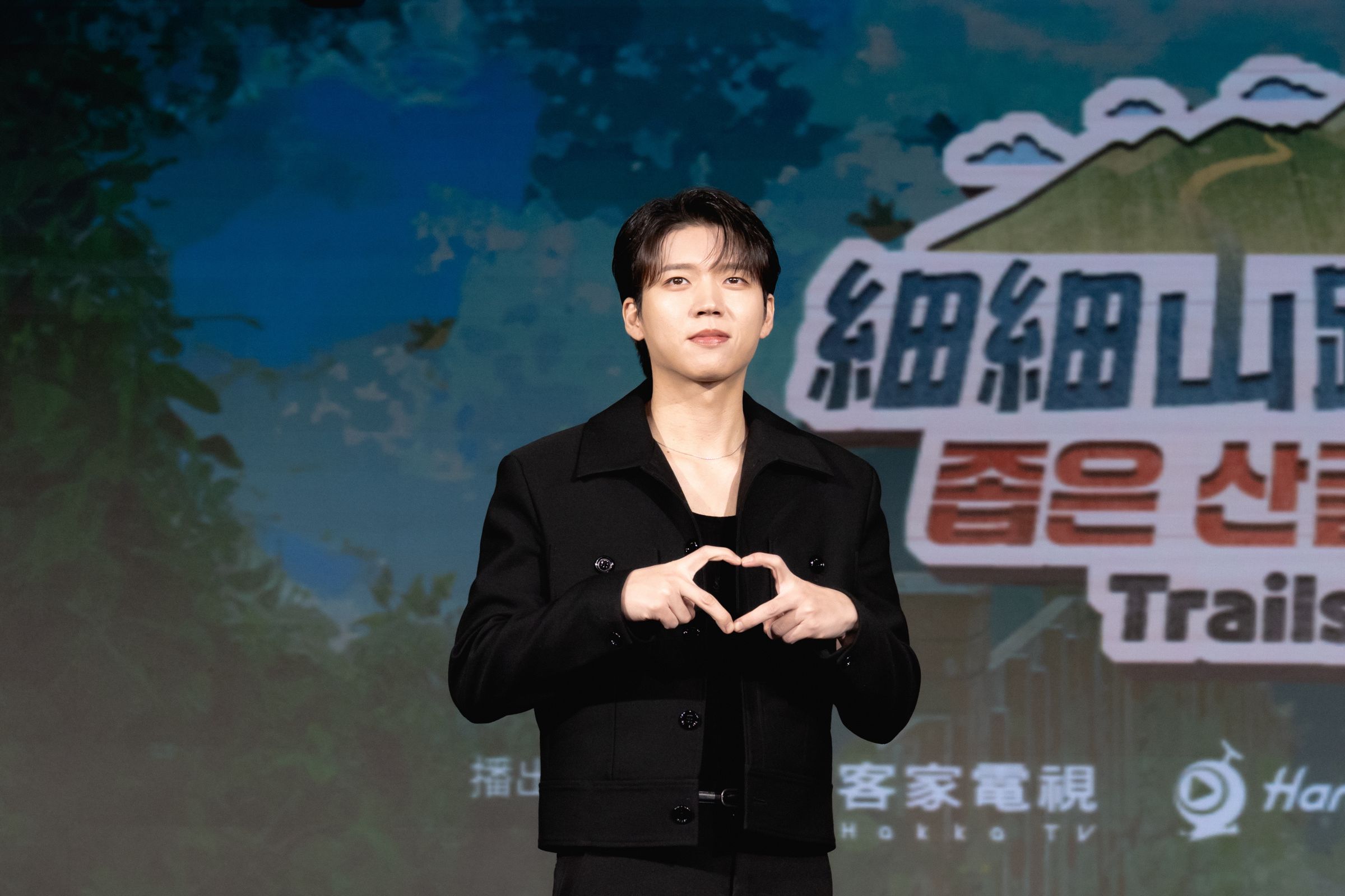 南優賢來台拍攝《細細山路私密達》期間對台灣工作人員讚譽有加。（客家電視台提供）
