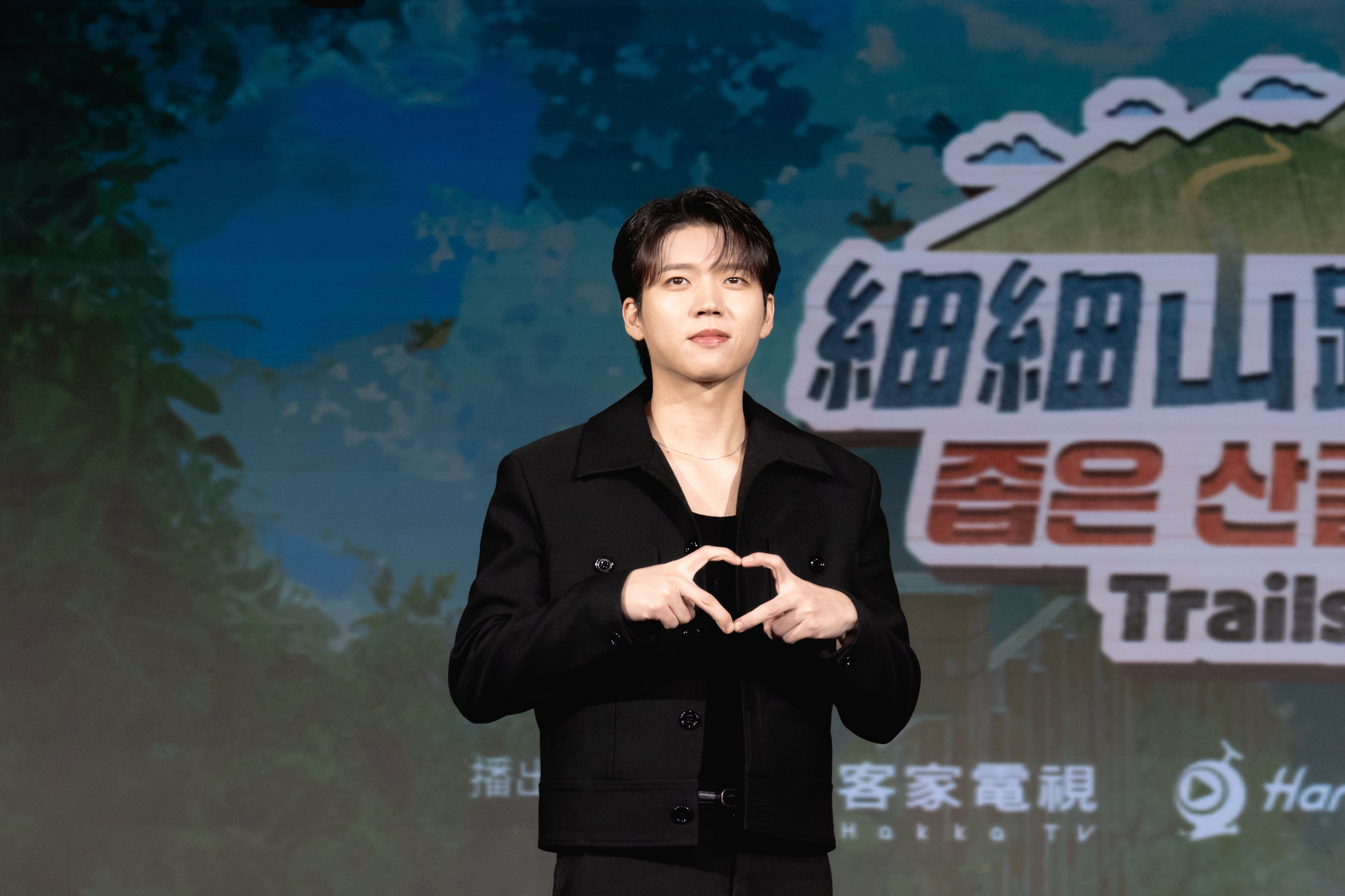 南優賢來台拍攝《細細山路私密達》期間對台灣工作人員讚譽有加。（客家電視台提供）
