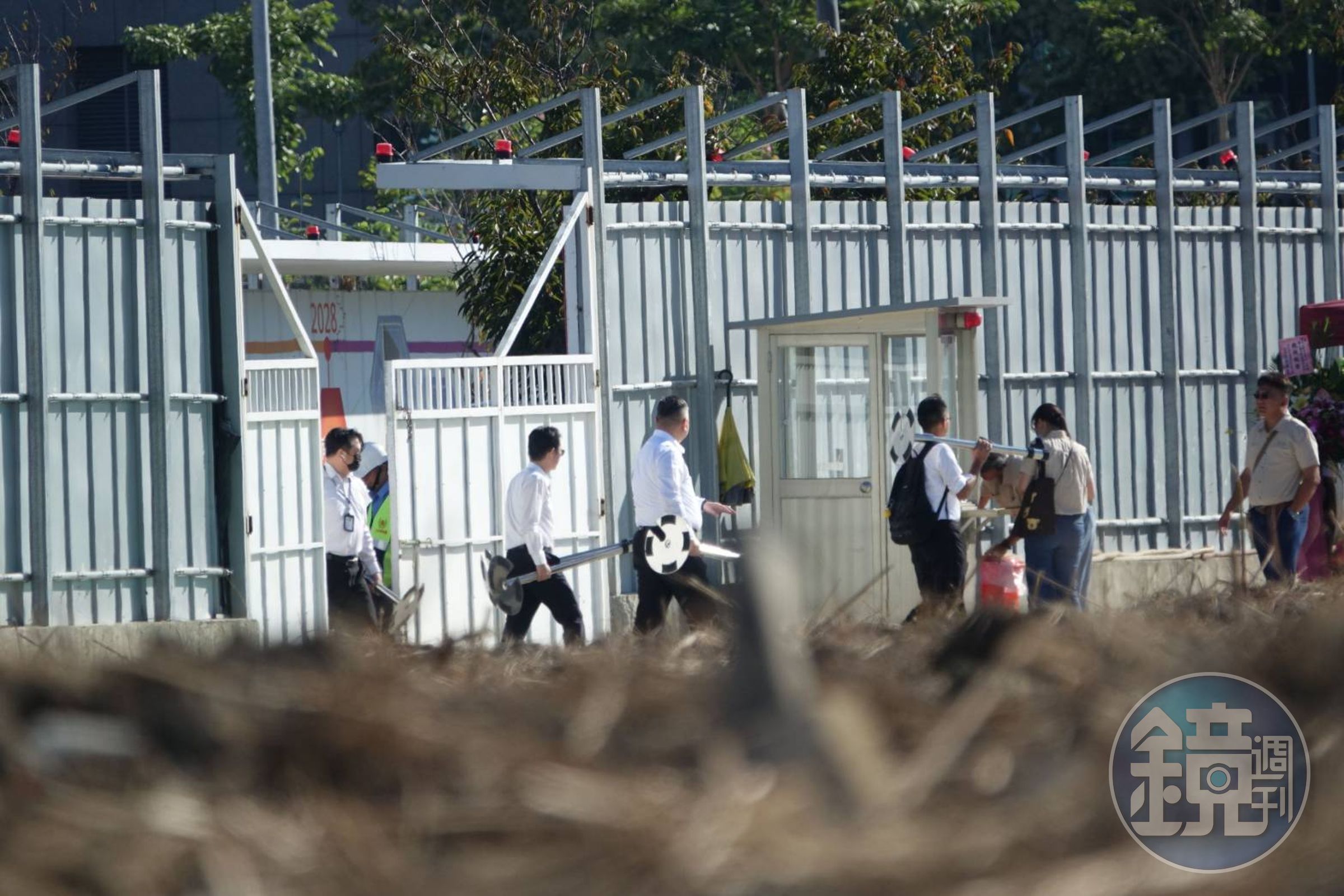 北士科T17、18今動土,相關人員上午陸續進場。