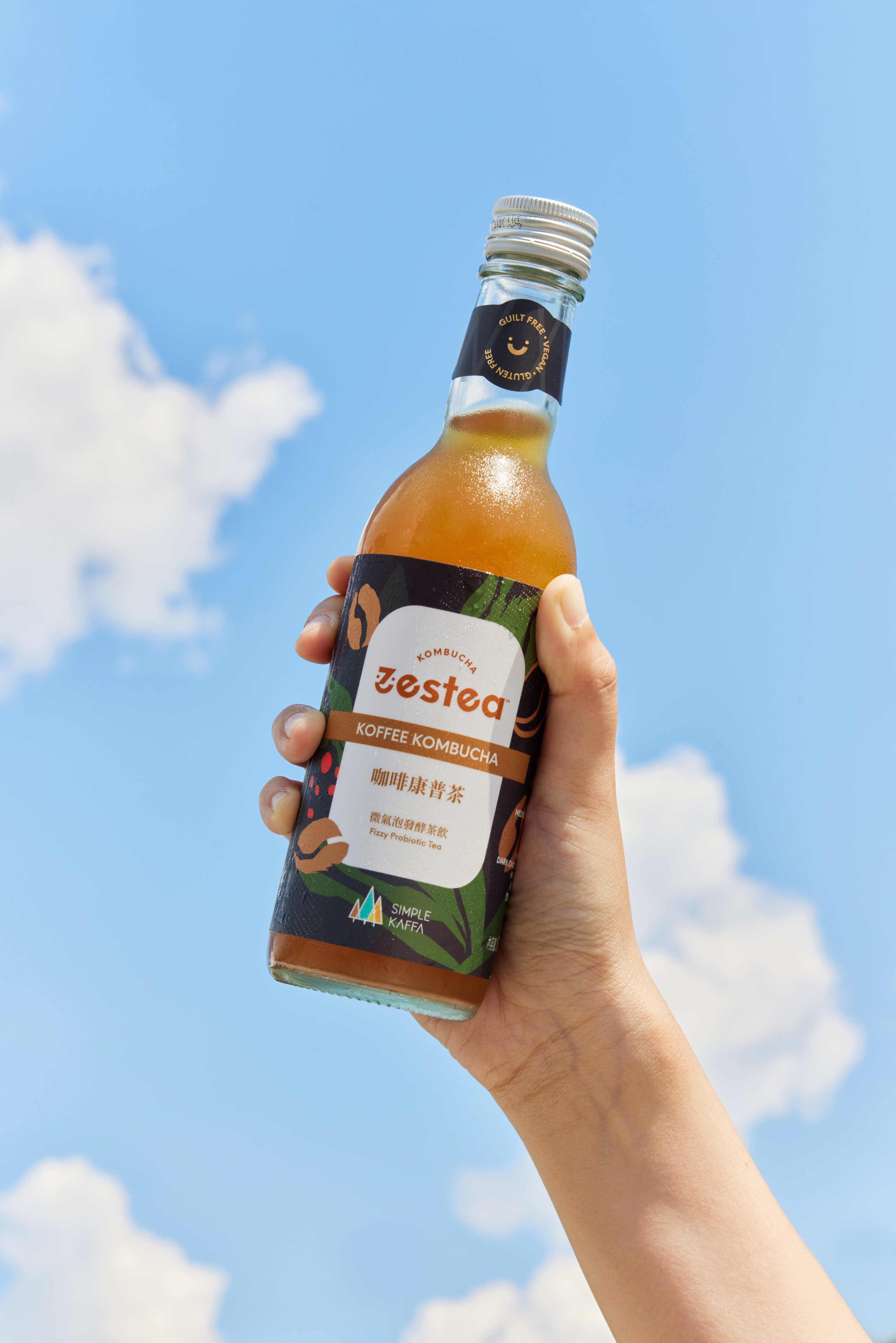 Zestea攜手興波咖啡推出新品咖啡康普茶(Koffee Kombucha)。(Zestea提供)