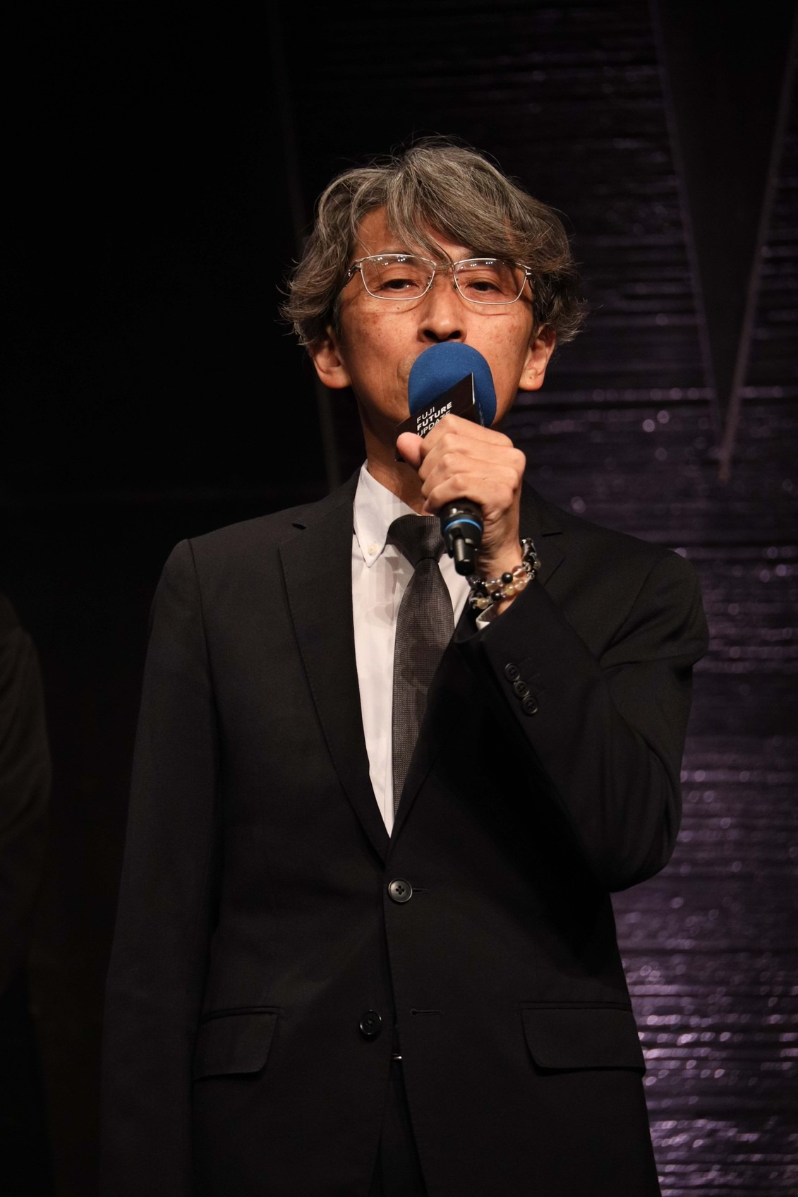 製作人保原賢一郎透露劇本和製作皆積極採納坂口健太郎演員視角的意見，集體完成創作。（富士電視台提供）
