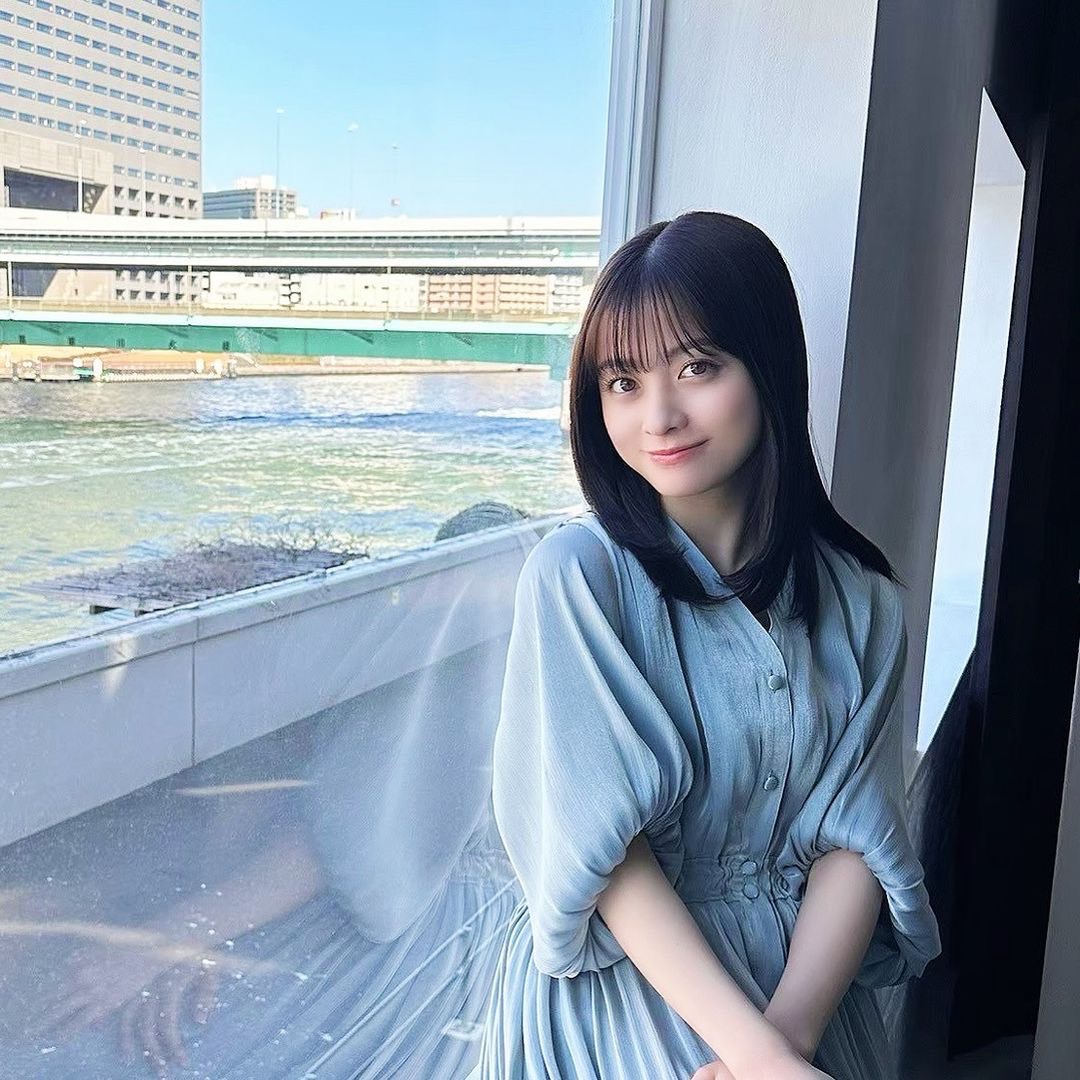 據悉中丸雄一偷吃對象，神似女星「橋本環奈」。圖為橋本環奈本人。（翻攝IG）