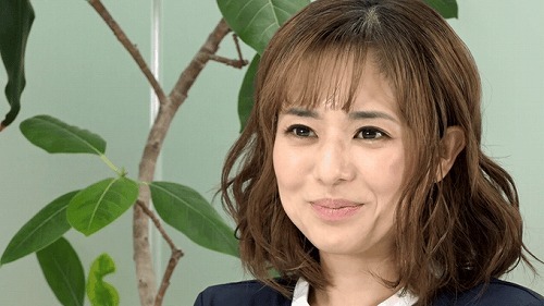 「蒼老師」42歲美麗依舊，變身堅強地方媽媽！認AV女優過往讓兒遭言語霸凌。（翻自X平台）