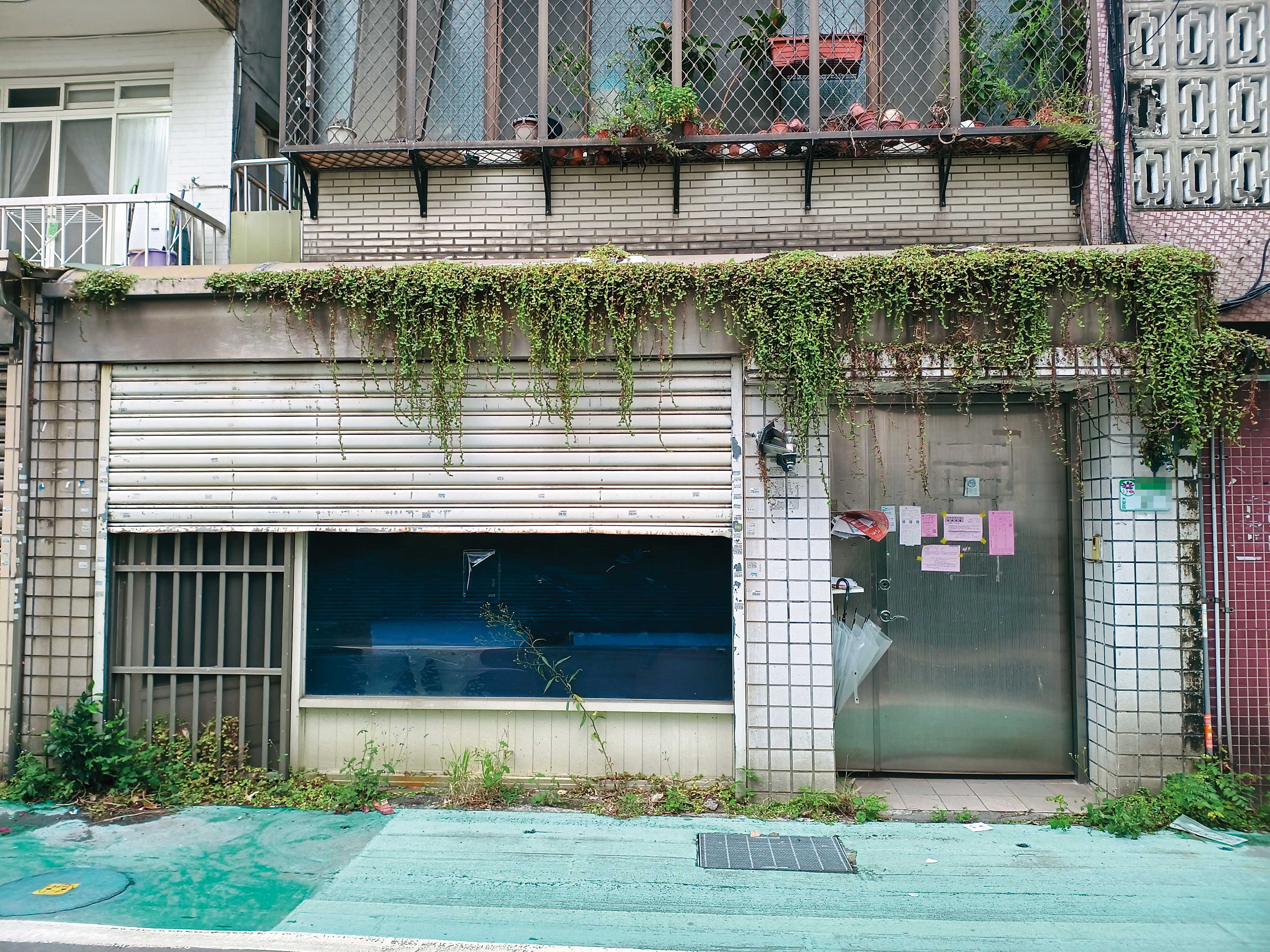 號稱「藏傳佛教仁波切」的王薀位在大安區的精舍（圖）爆發凌虐信眾命案，引起各界譁然。