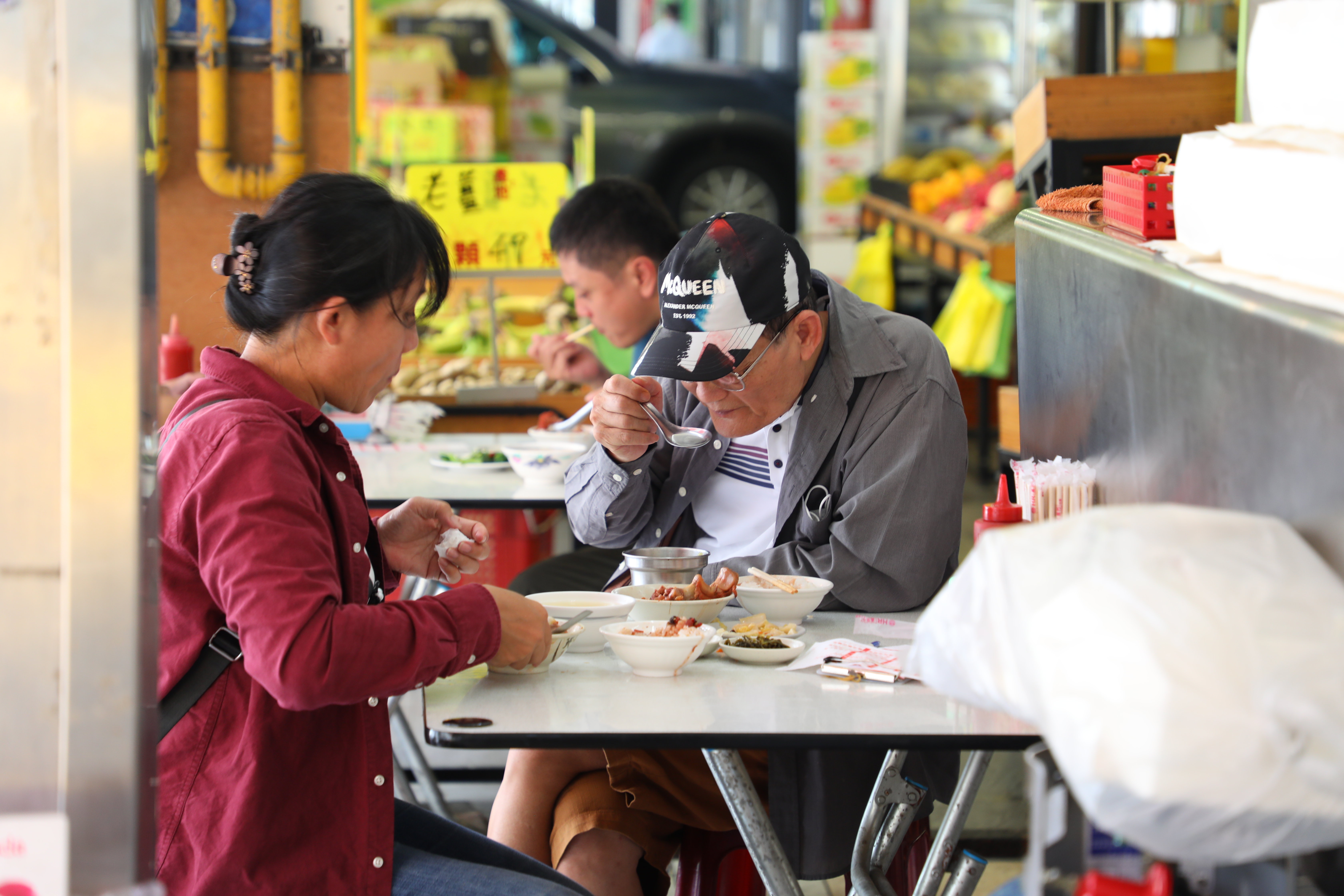 店家營業時間長，可以從中餐吃到宵夜。