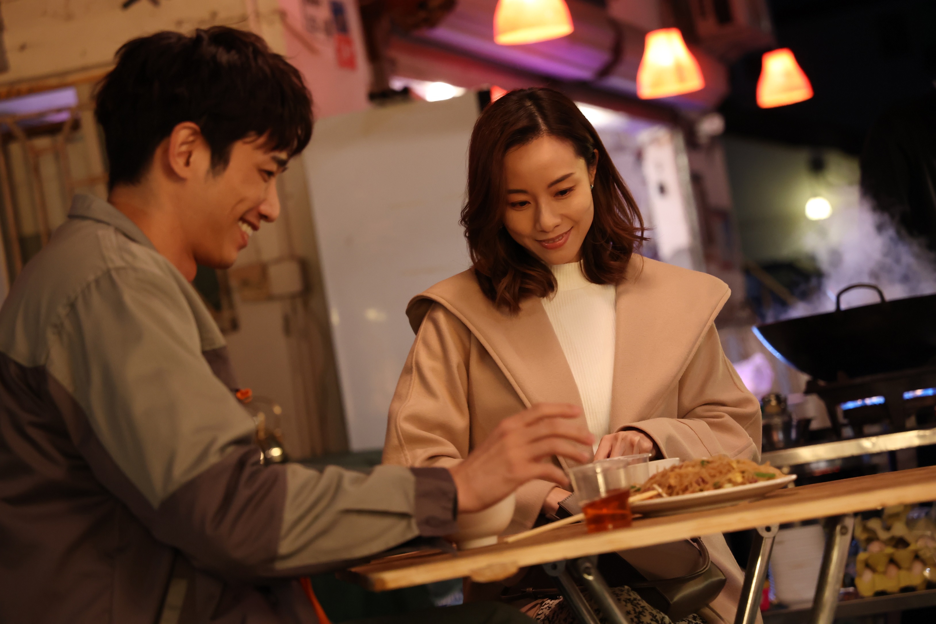 劉以豪與鄧麗欣電影中的情感,演來頗有壓力。(華映提供)