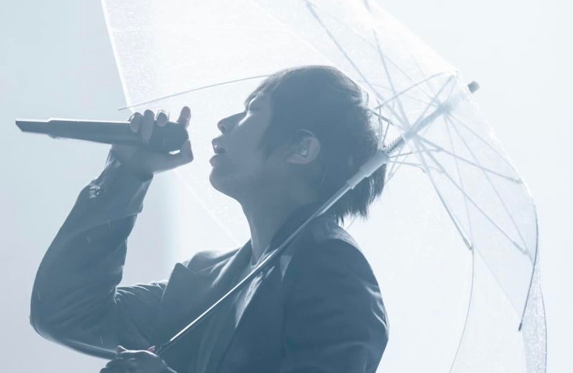 五月天阿信今(6日)生日,發文感謝粉絲,也強調他24年來都是以真唱感動大家。(翻攝五月天阿信臉書)