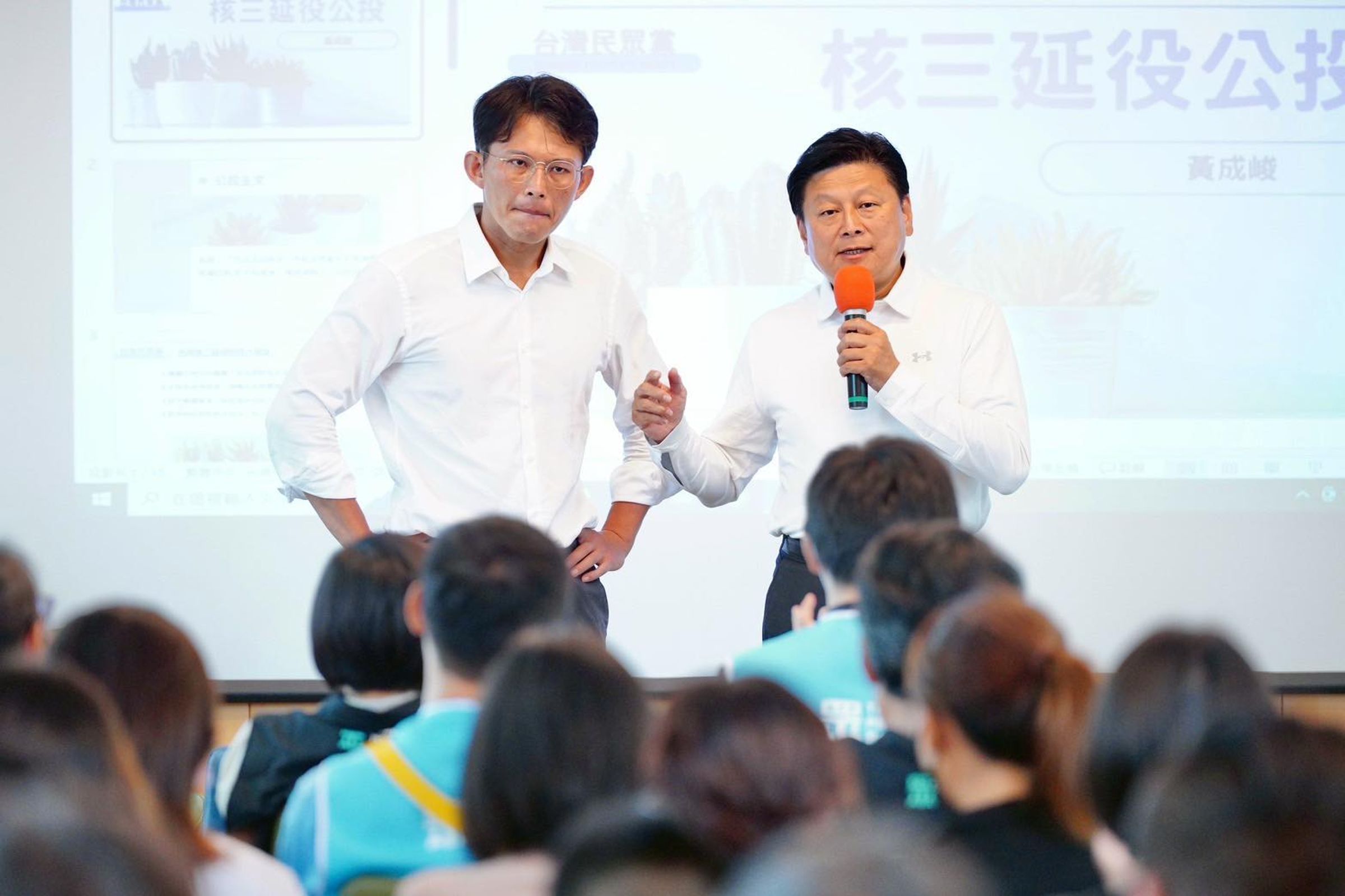 傅崐萁近期積極回防花蓮,並找來藍白大咖助陣。(翻攝自臉書@傅崐萁)